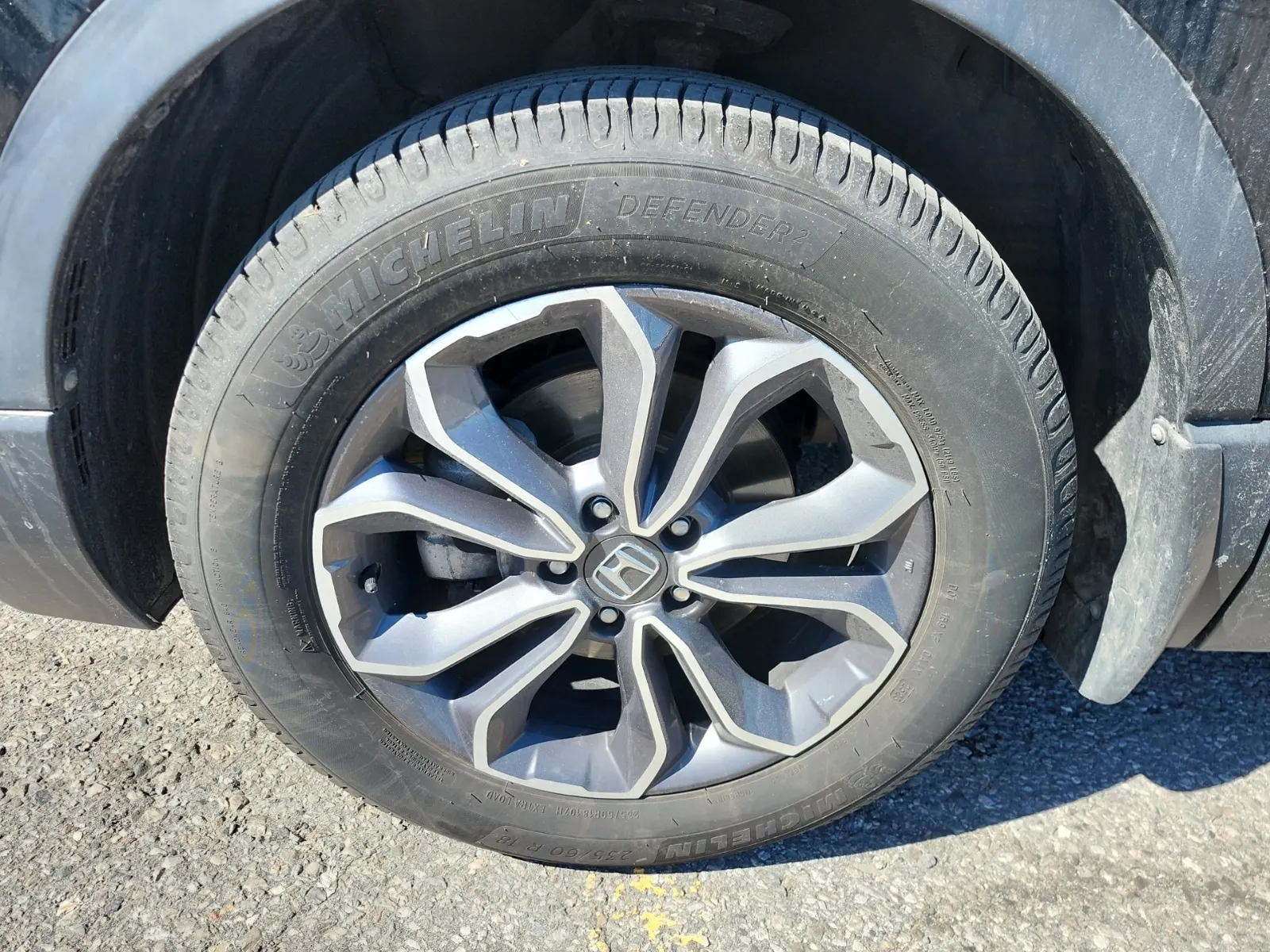 Front driver wheel/tire photo