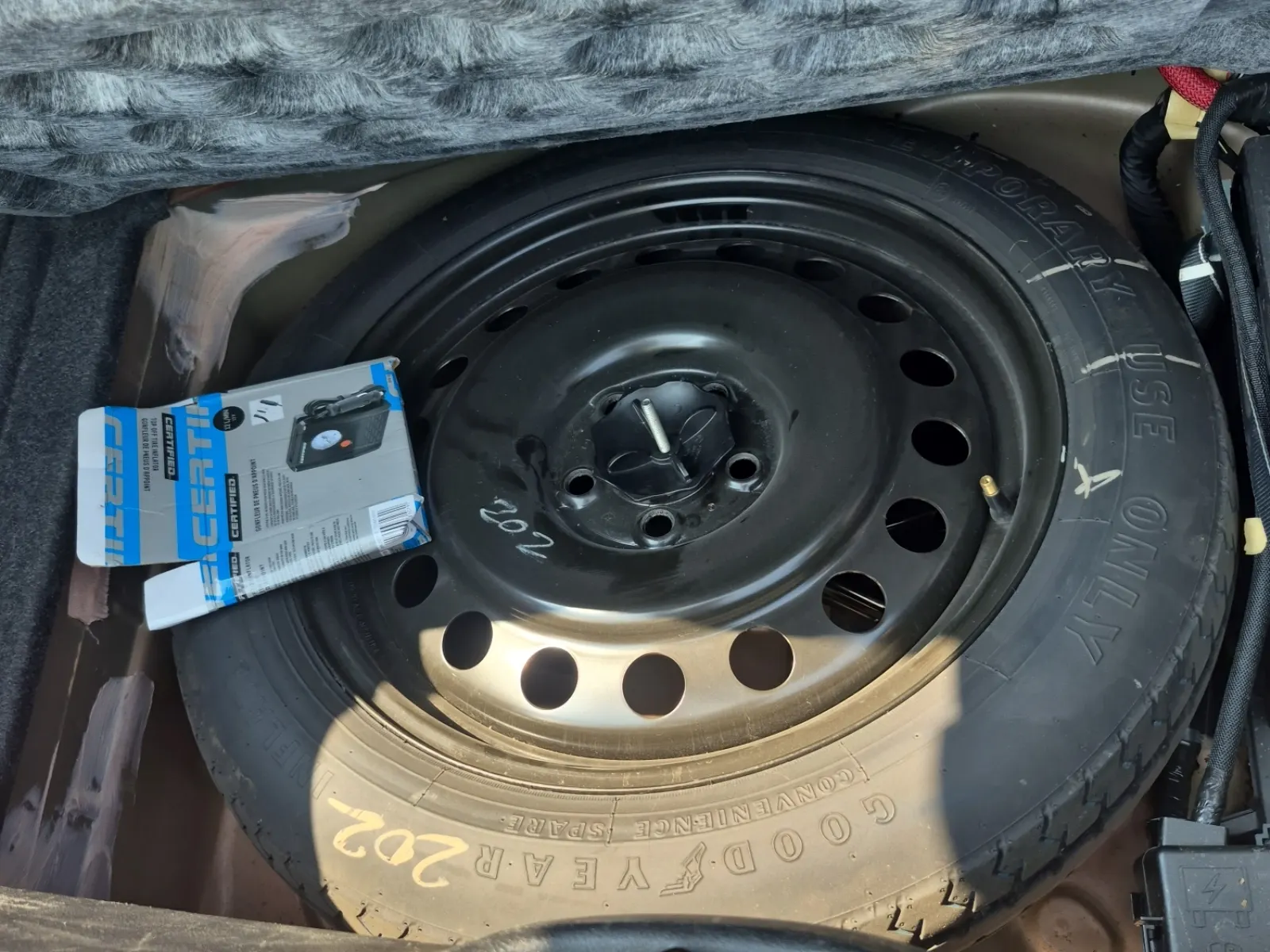 Spare Tire & Wheel Photo