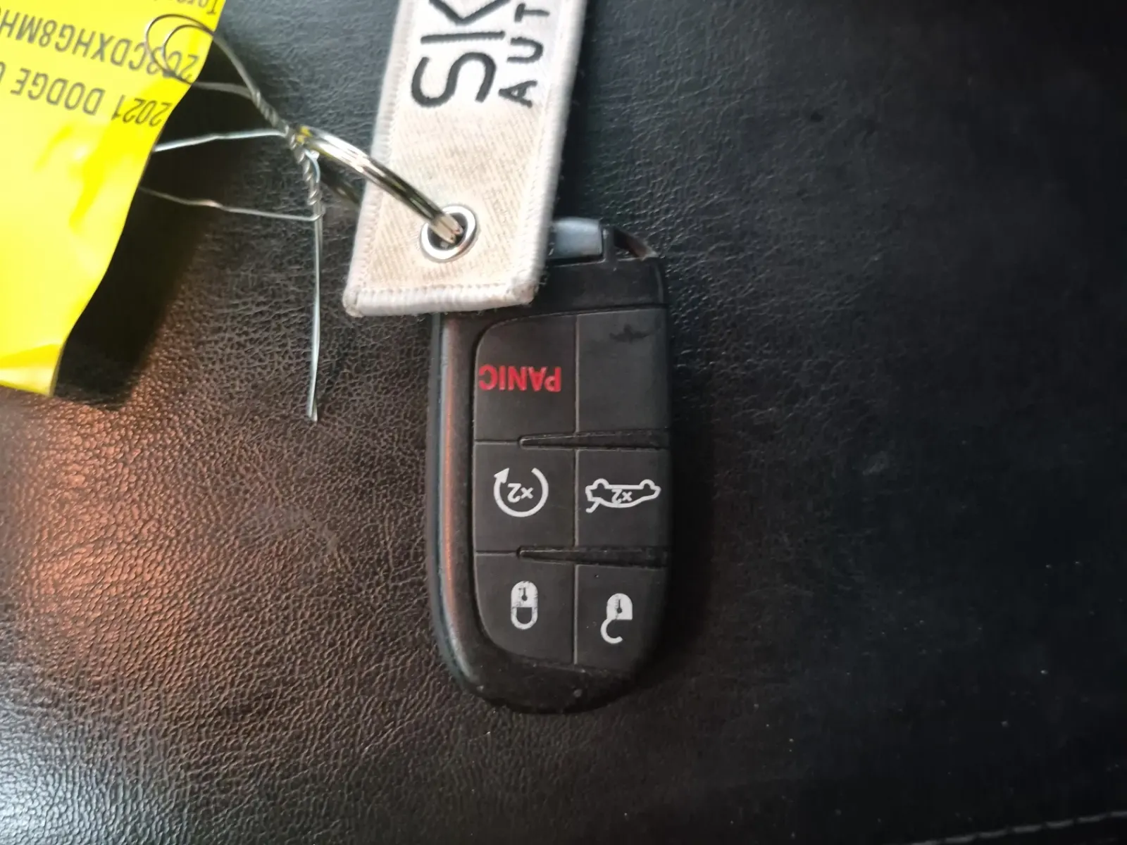 Keys/Fobs/Manual Photo