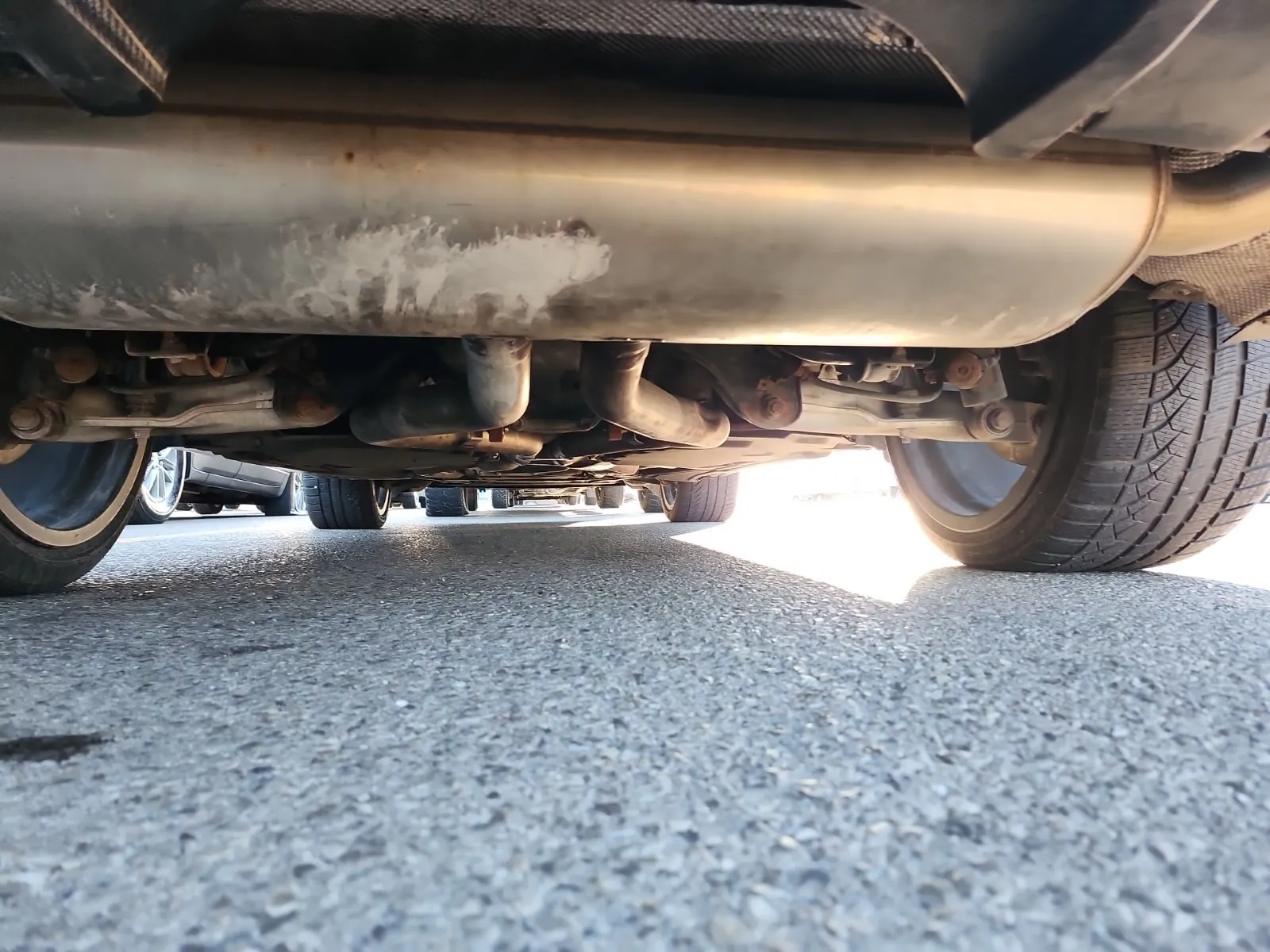 Undercarriage - Rear Photo