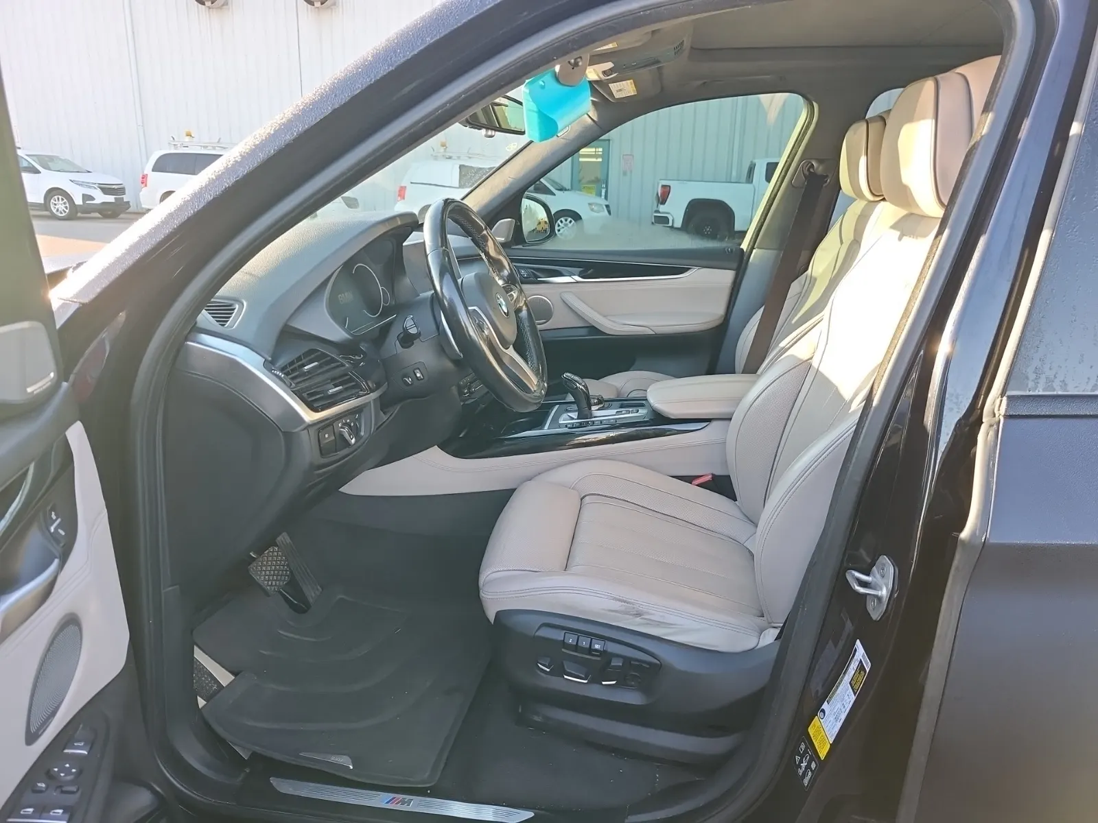 Front Interior Photo