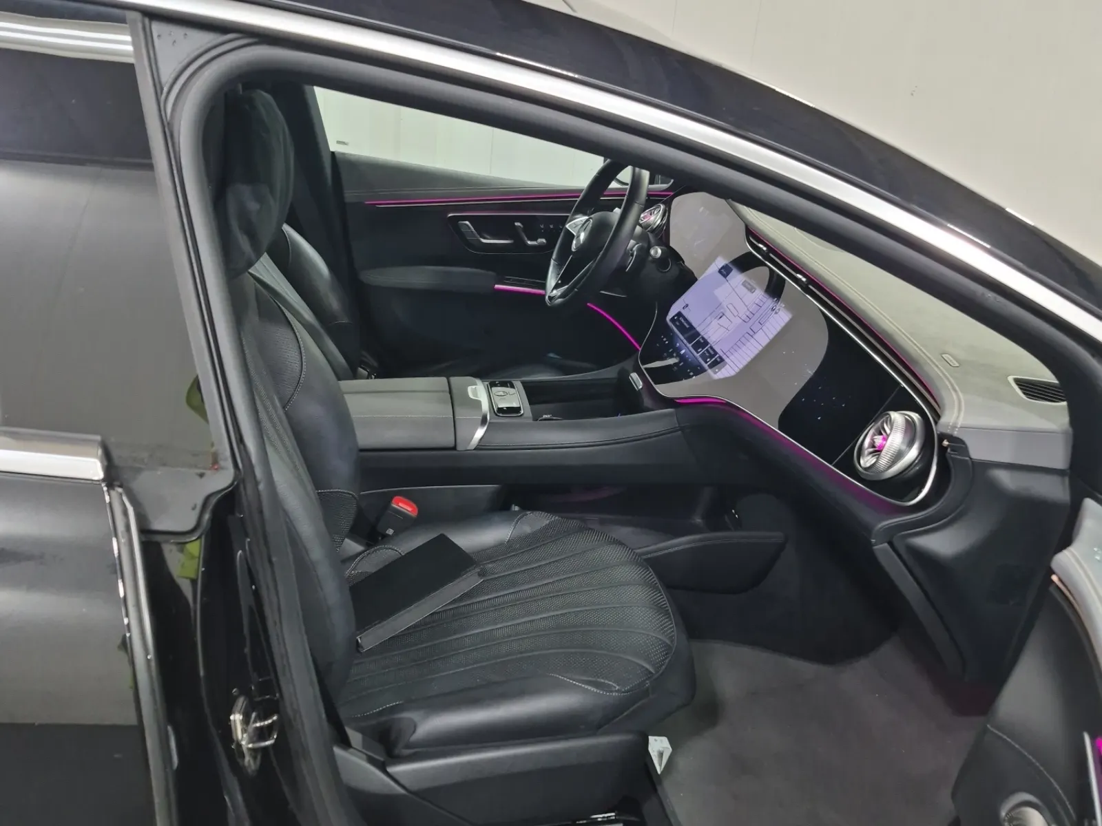 Right Side Interior Photo