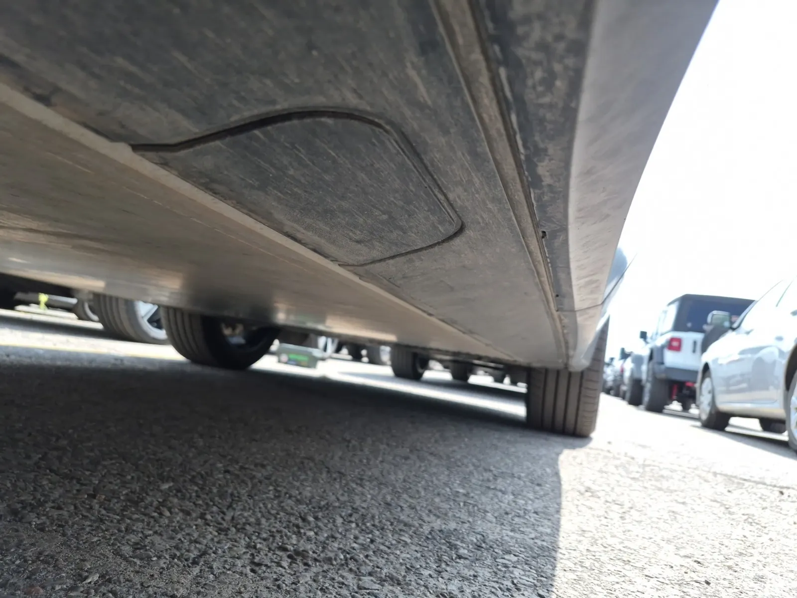 Undercarriage - Passenger Photo