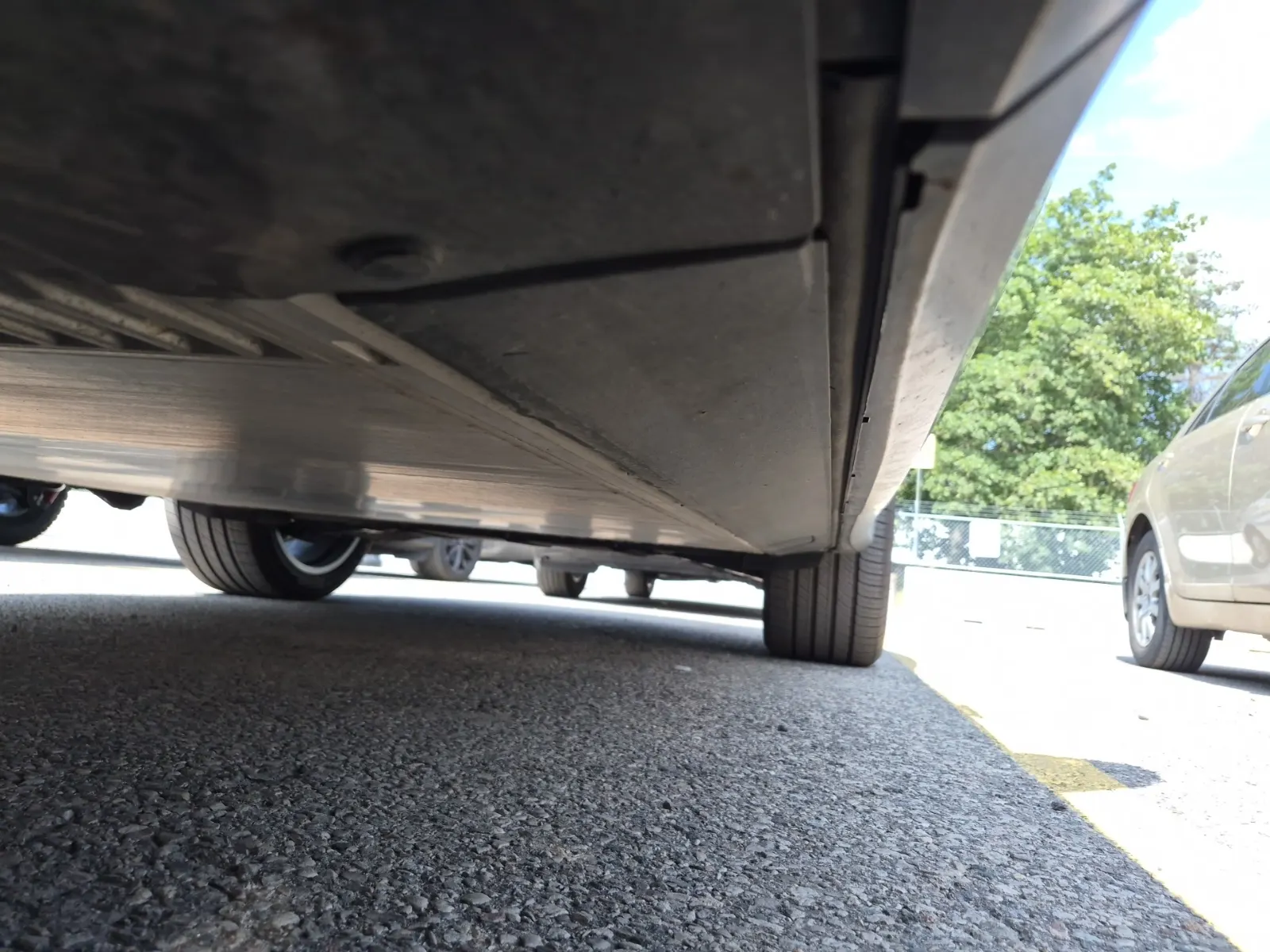 Undercarriage - Driver Photo