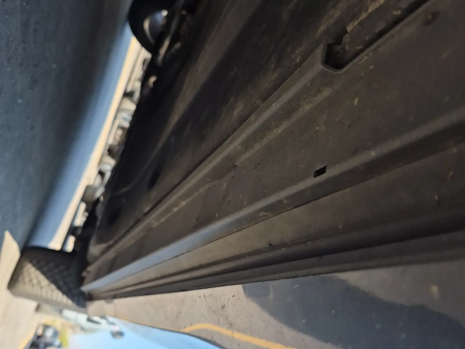 Undercarriage - Driver Photo