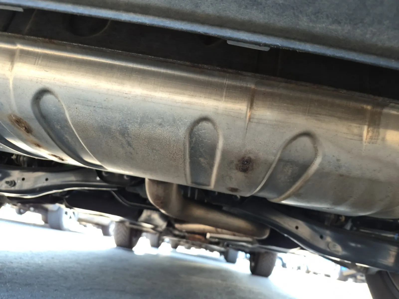Undercarriage - Rear Photo