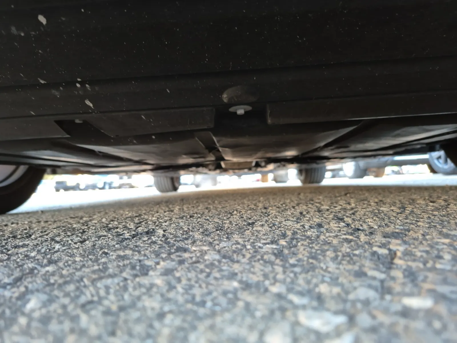 Undercarriage - Front Photo