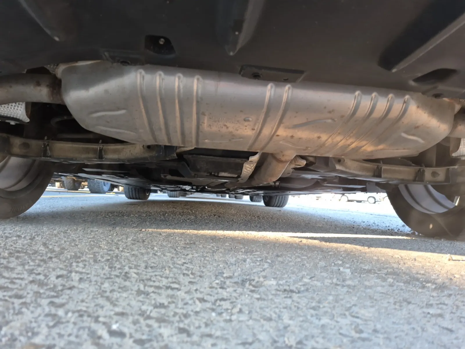Undercarriage - Rear Photo