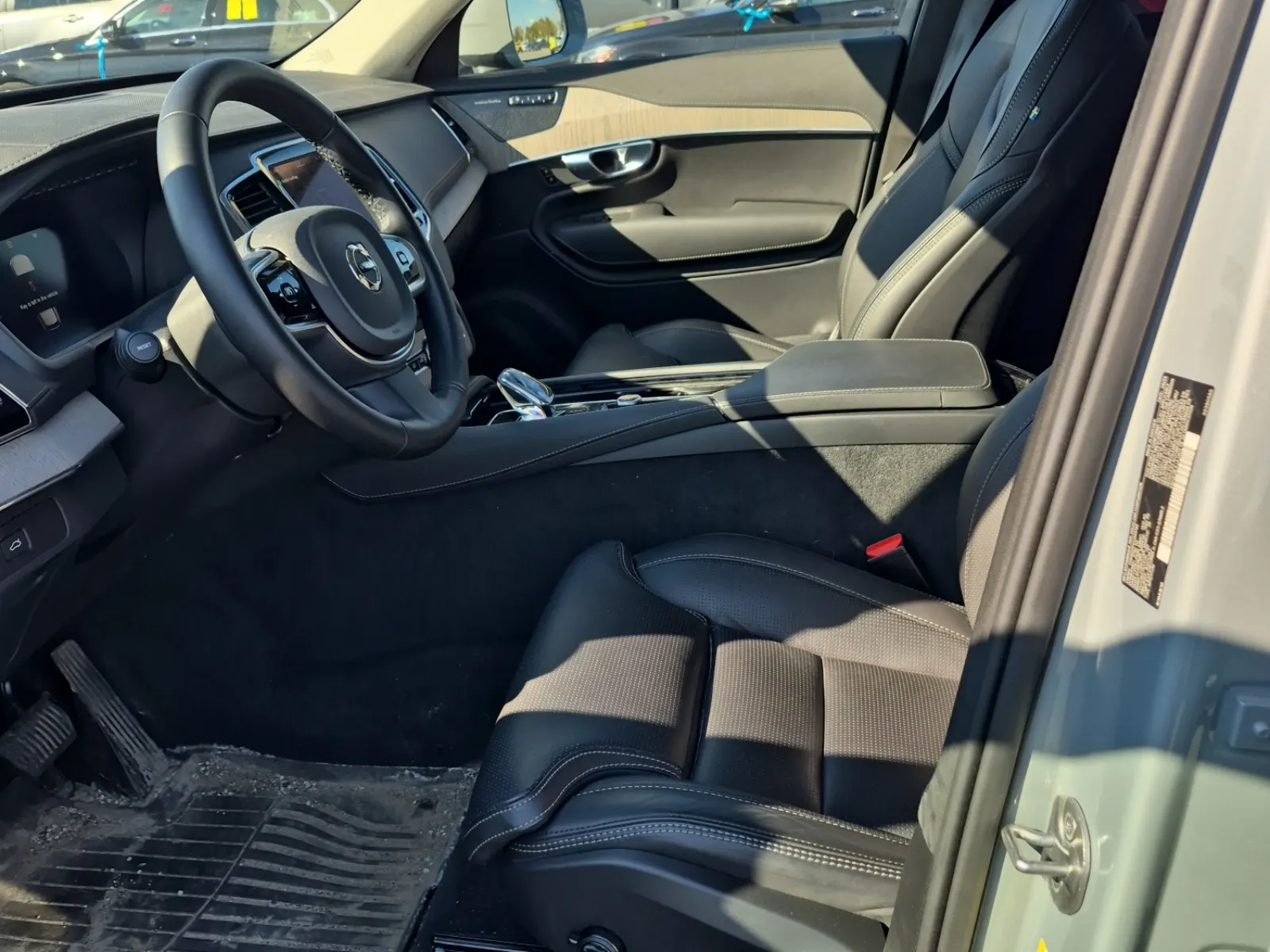 Front Interior Photo