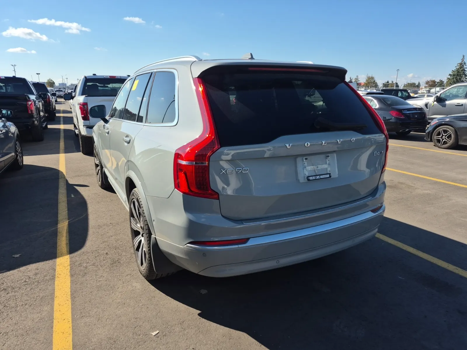 Driver Rear 3/4 Photo