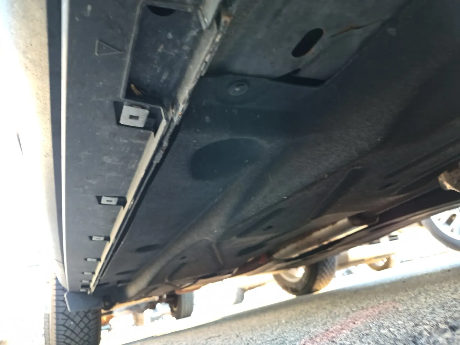 Undercarriage - Passenger Photo
