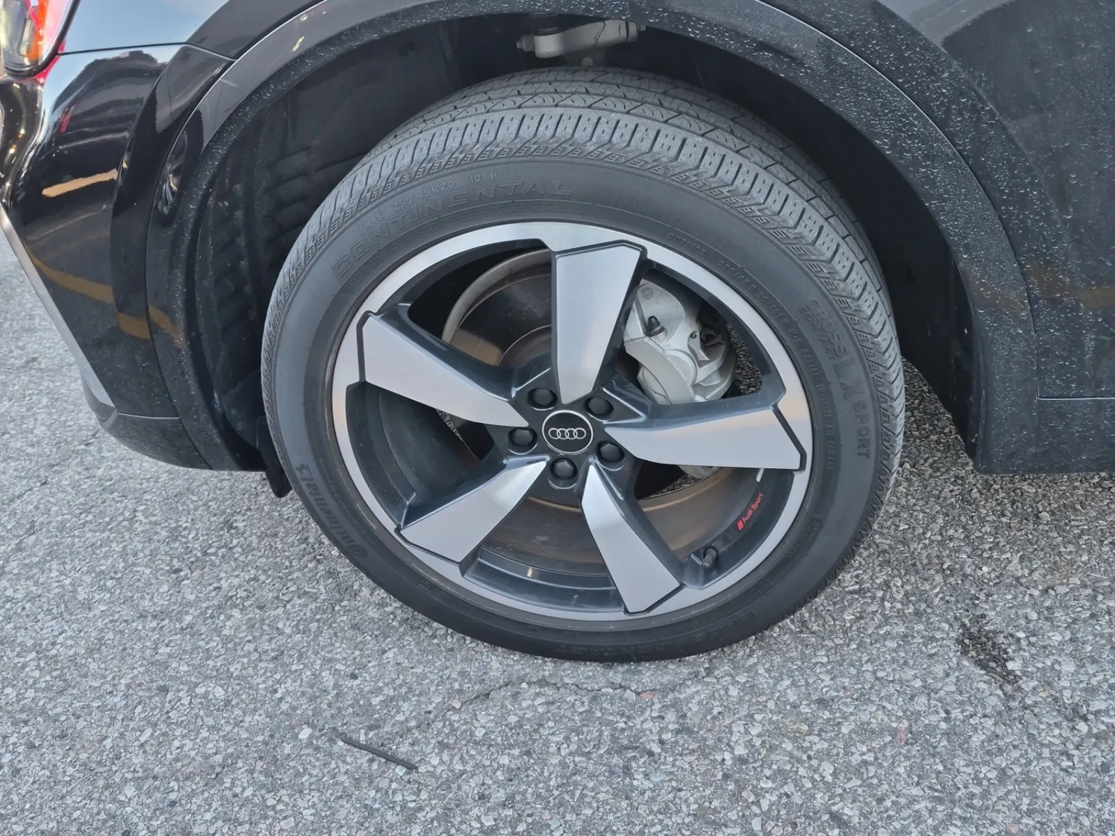 Front driver wheel/tire photo