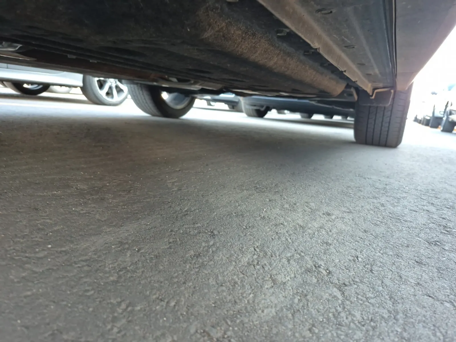 Undercarriage - Driver Photo