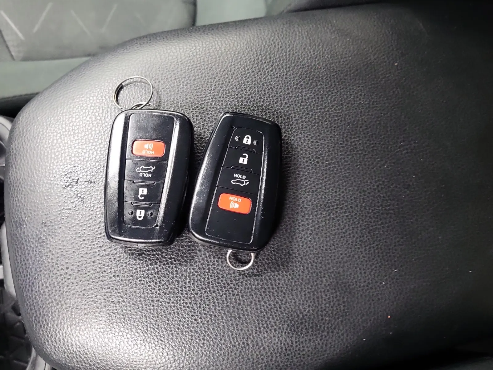 Keys/Fobs/Manual Photo