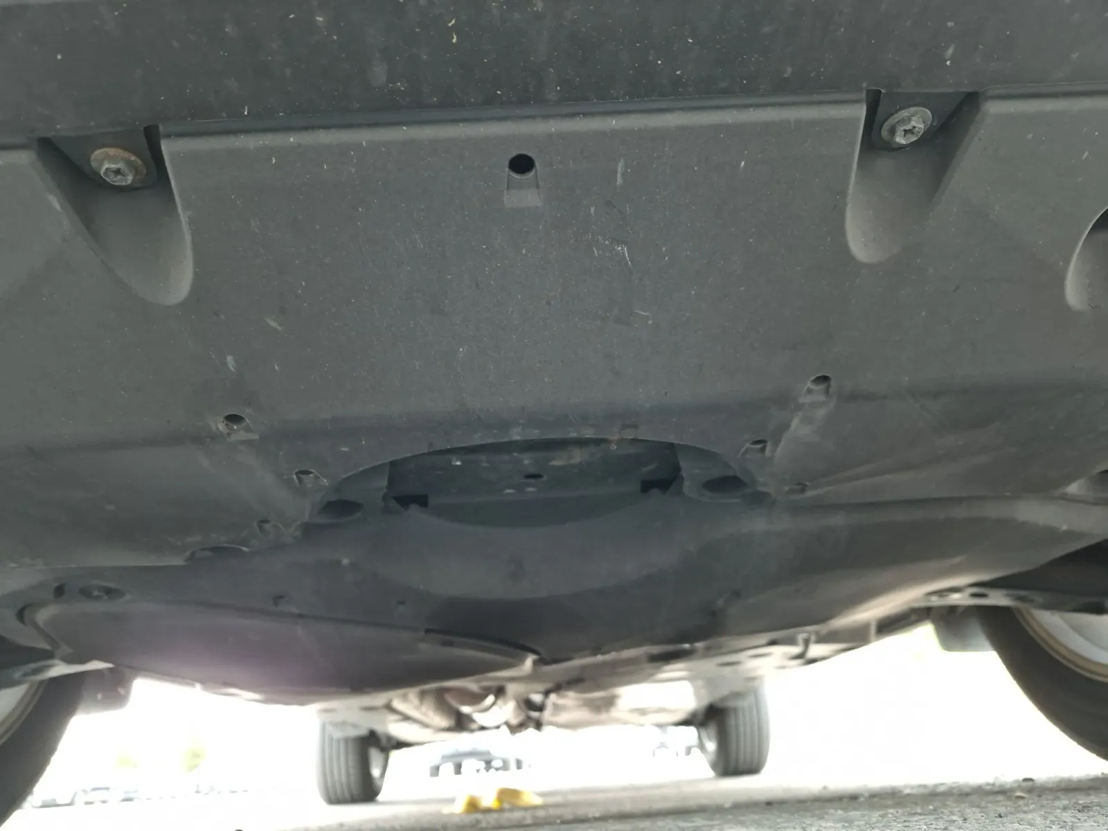 Undercarriage - Front Photo