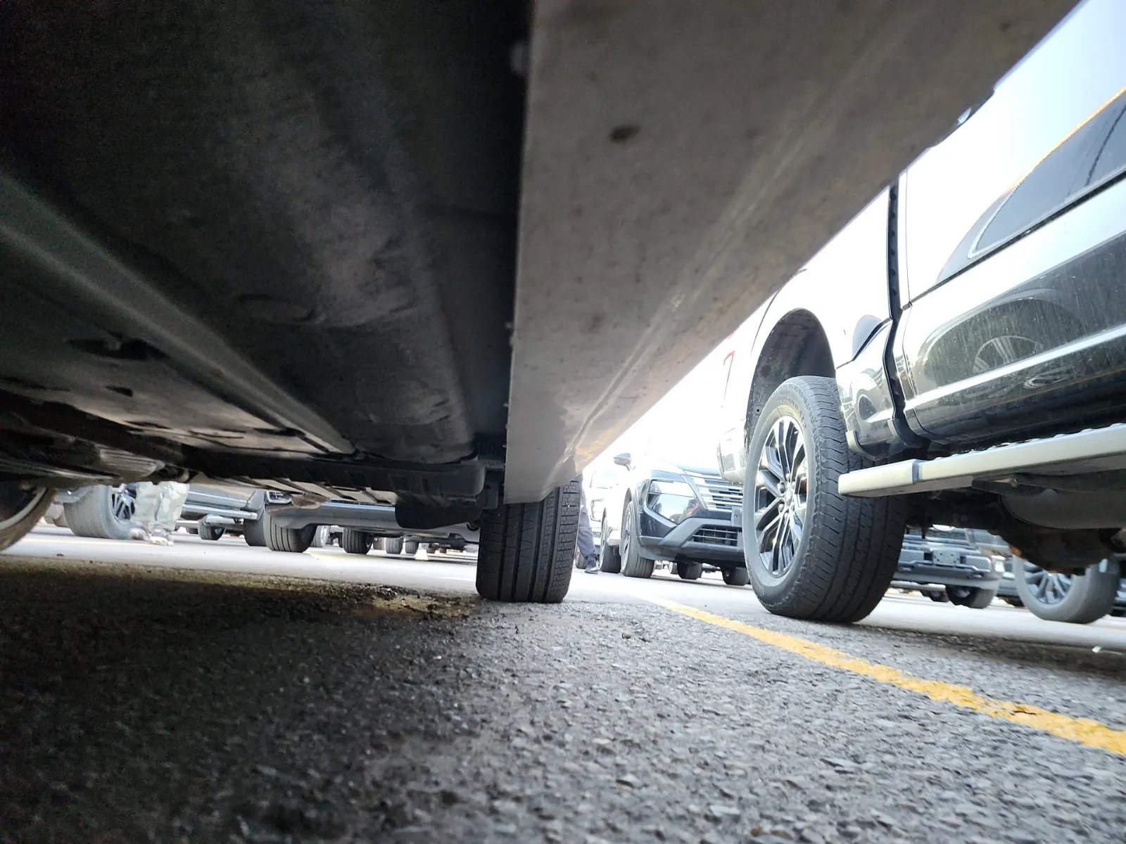 Undercarriage - Driver Photo
