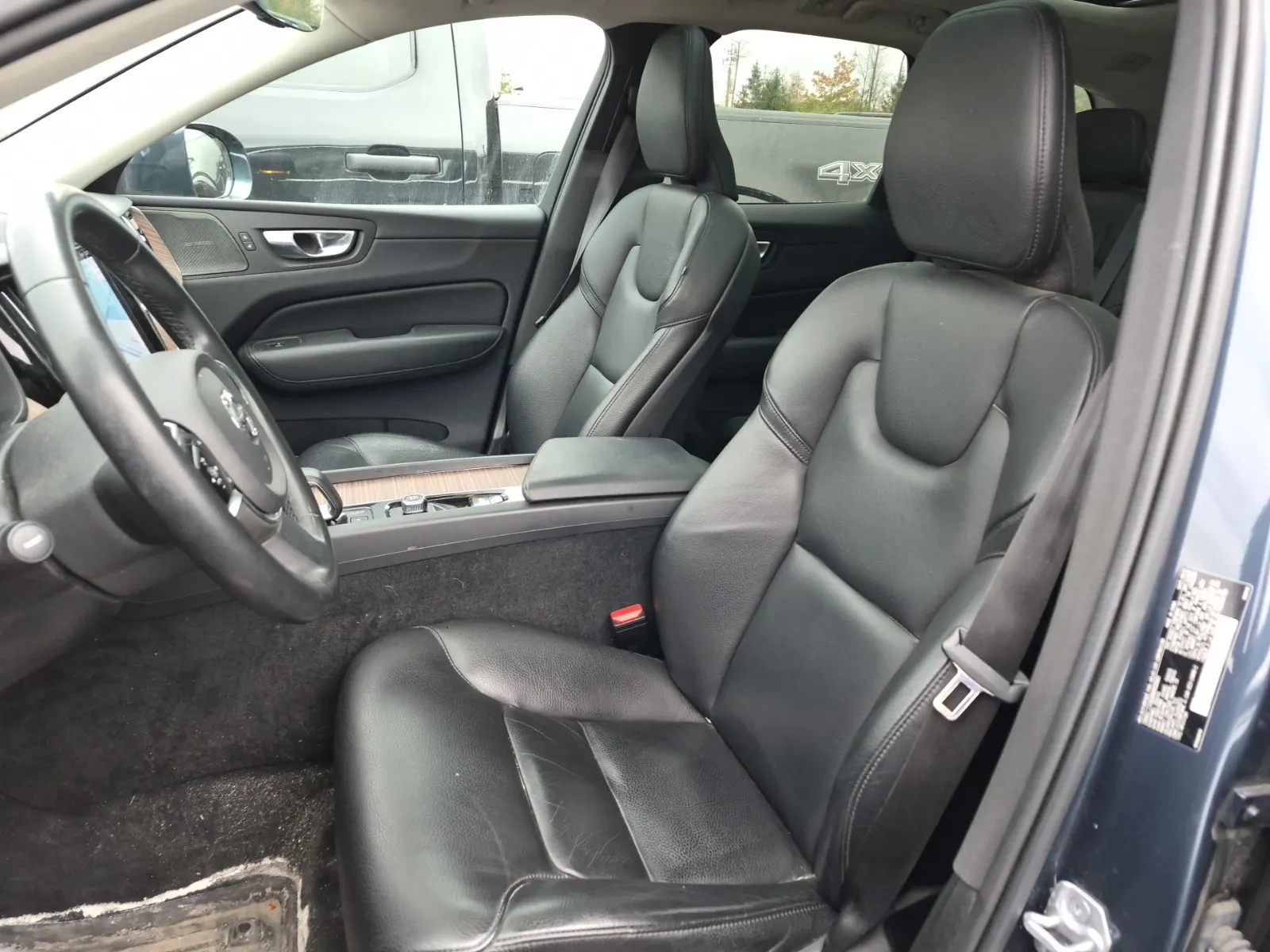 Front Interior Photo