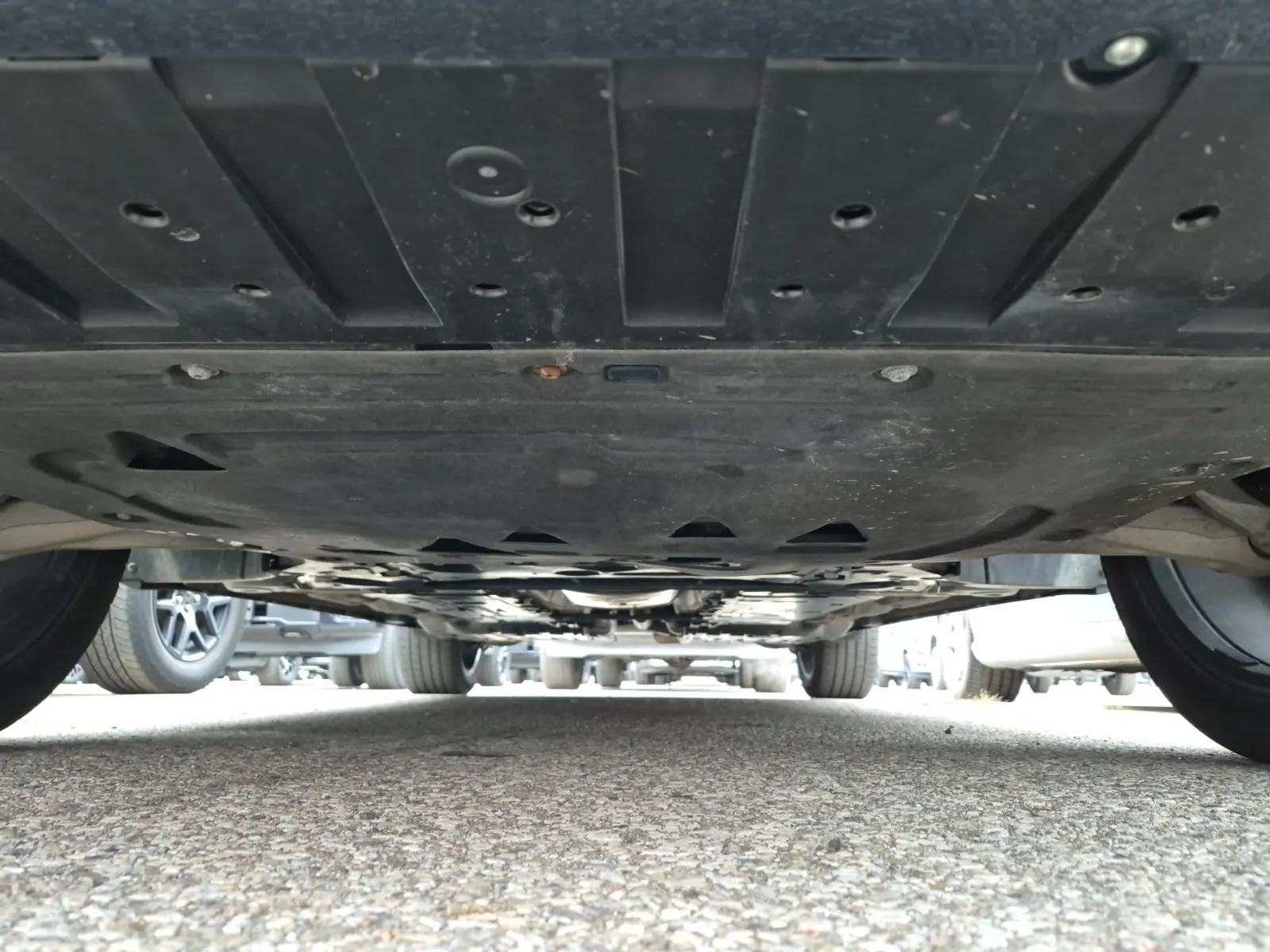 Undercarriage - Front Photo