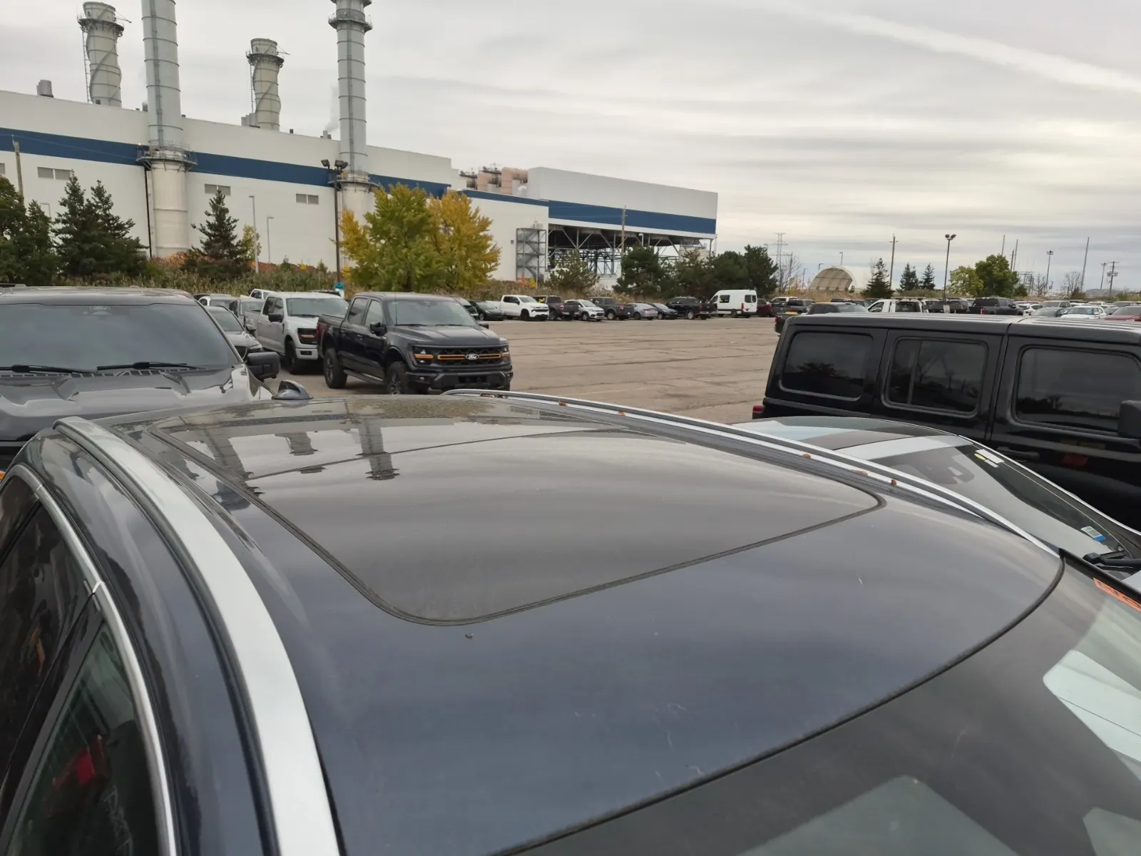 Exterior Roof Photo