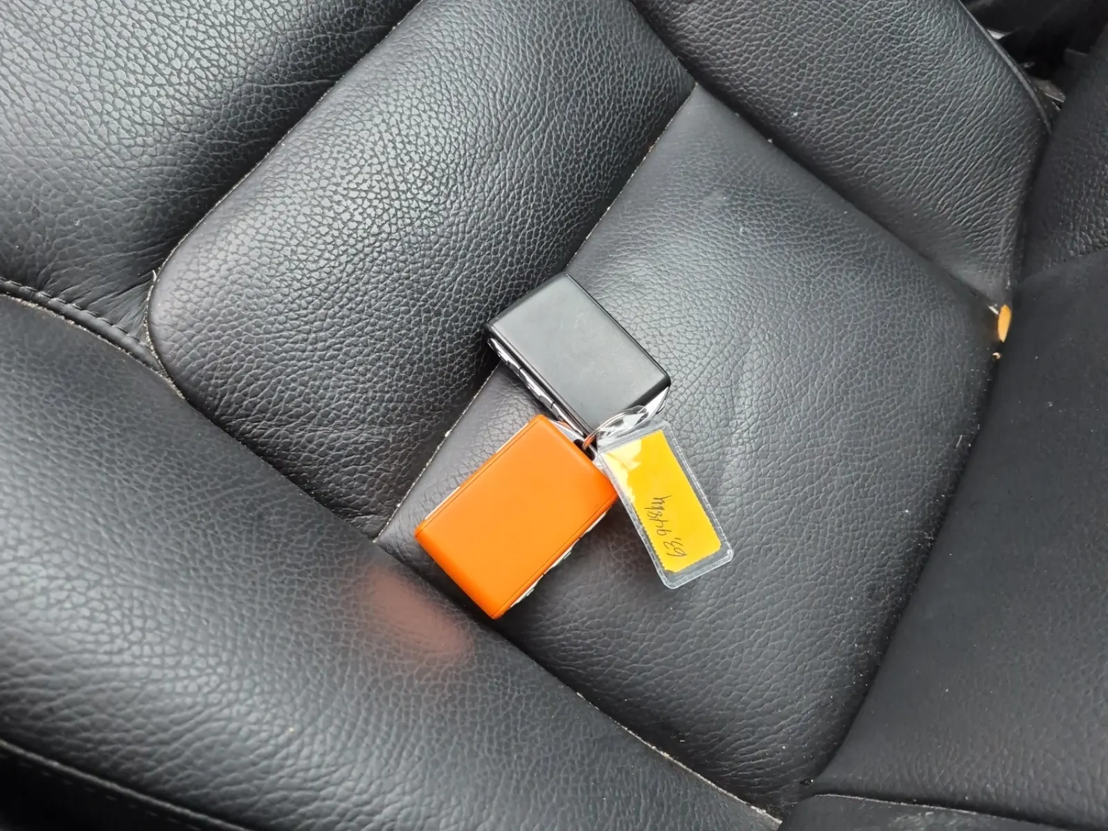 Keys/Fobs/Manual Photo