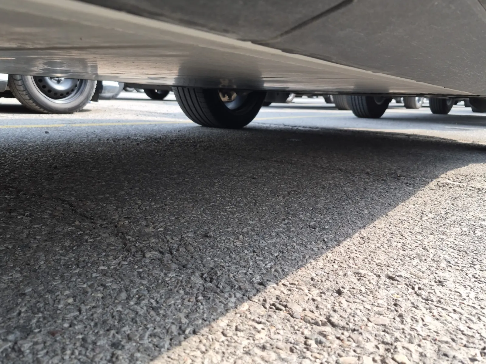 Undercarriage - Passenger Photo