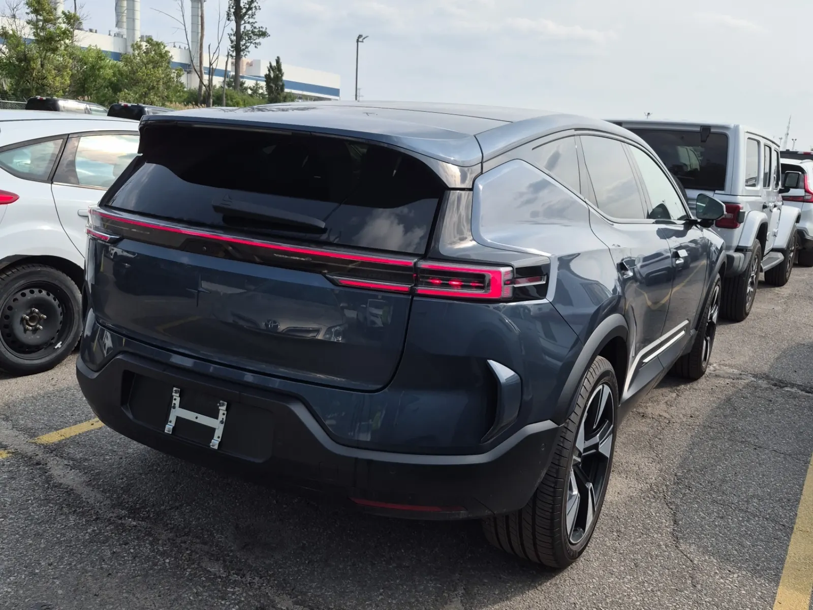 Passenger Rear 3/4 Photo