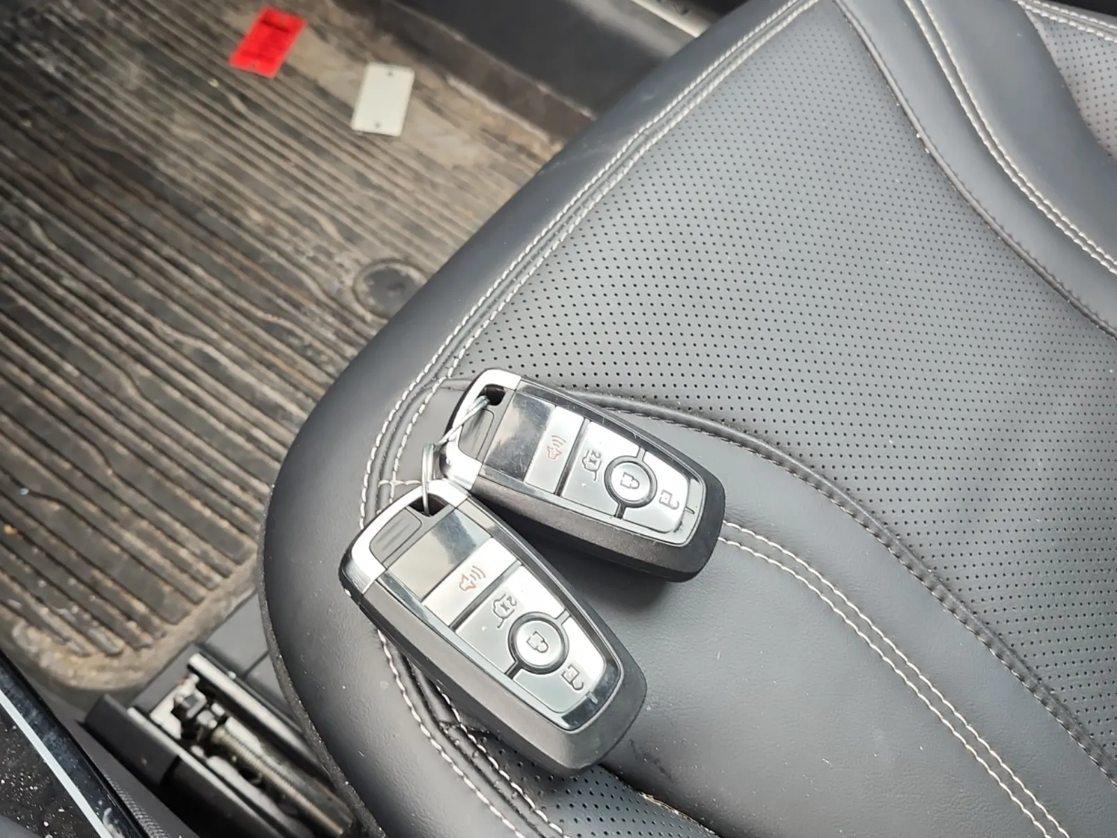 Keys/Fobs/Manual Photo