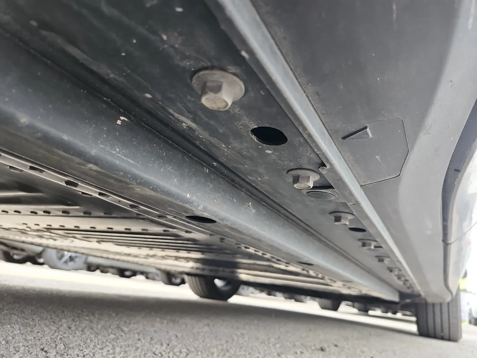 Undercarriage - Passenger Photo