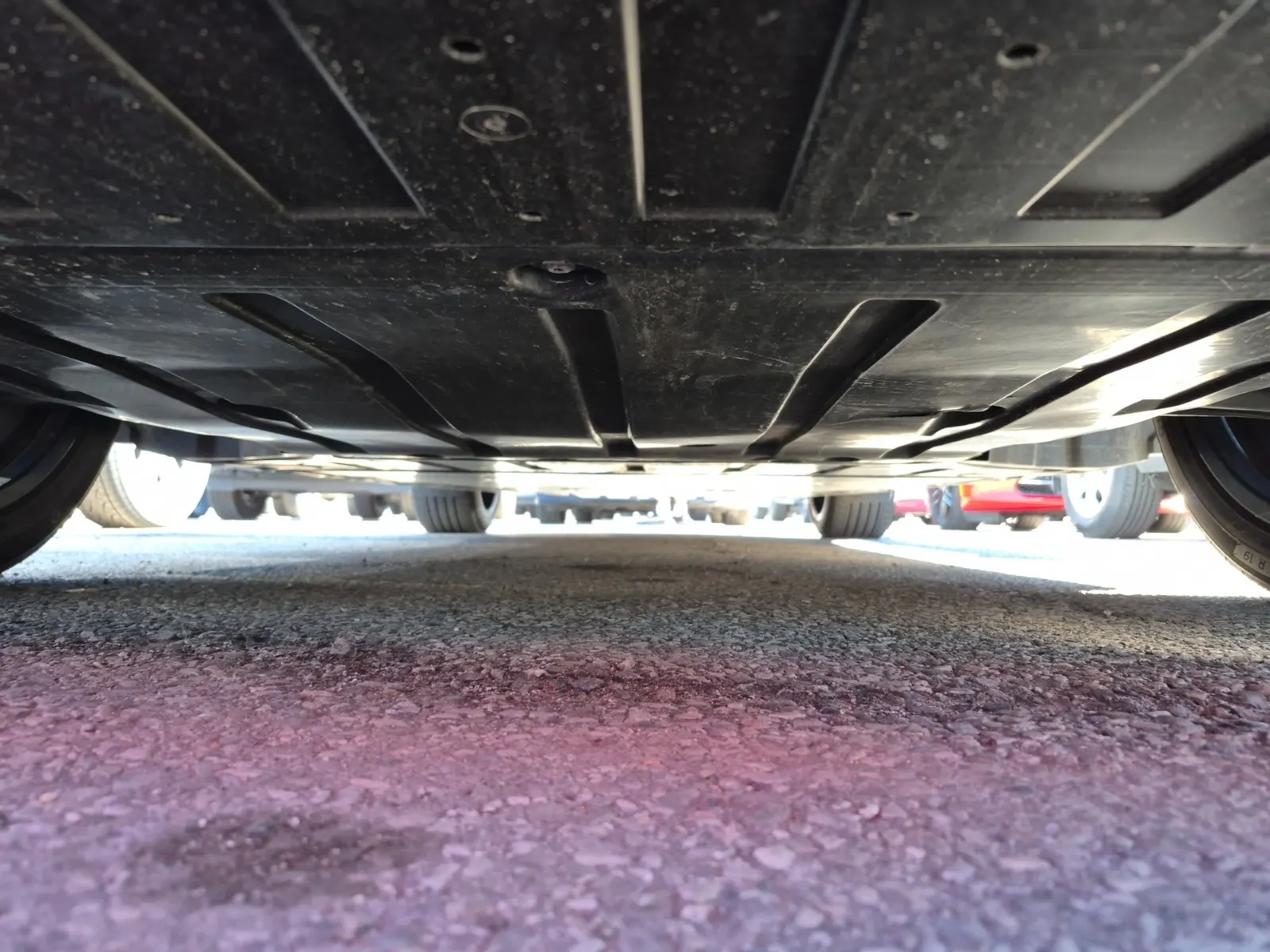 Undercarriage - Front Photo