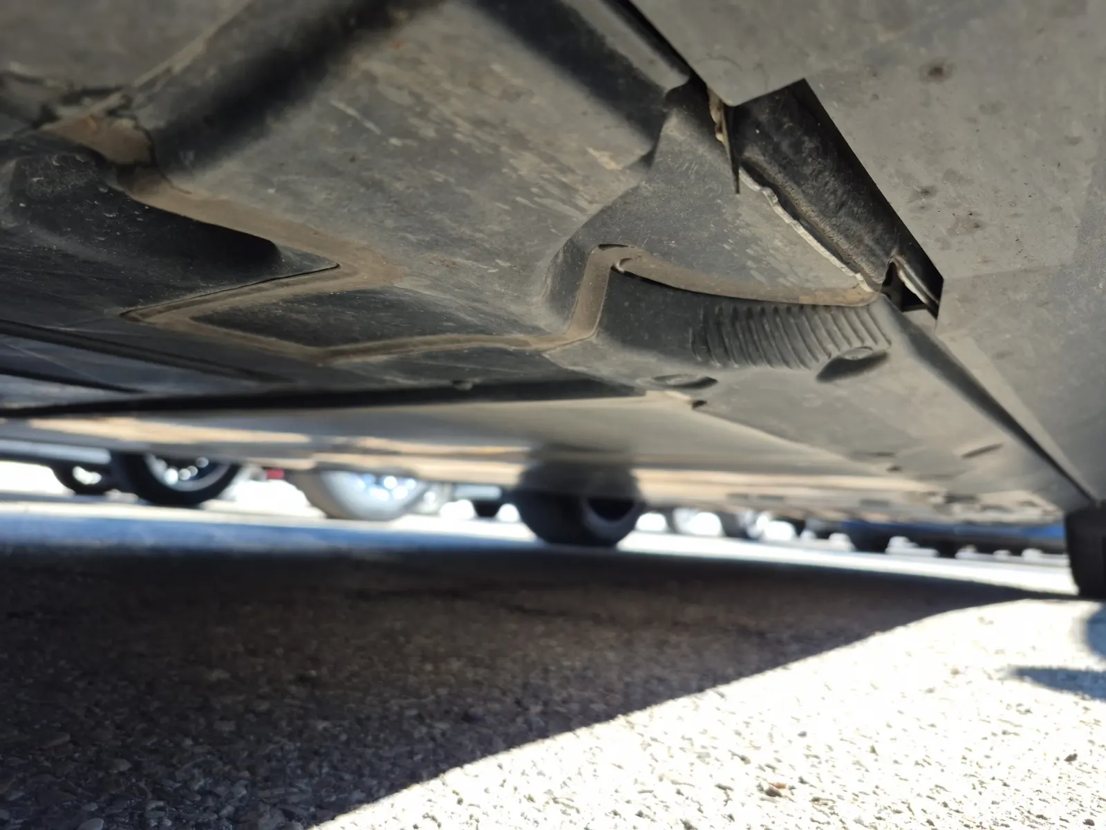 Undercarriage - Driver Photo