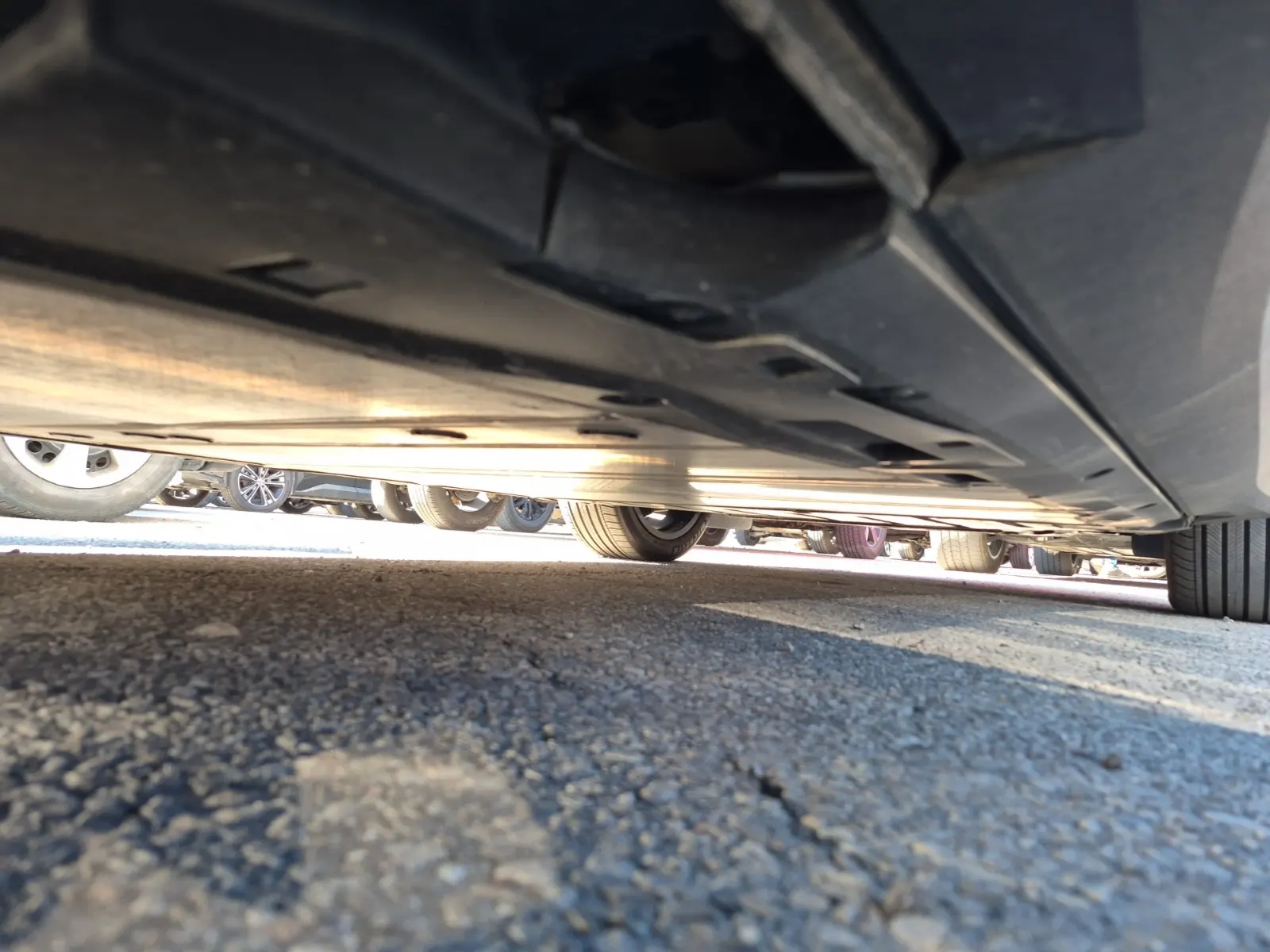 Undercarriage - Passenger Photo