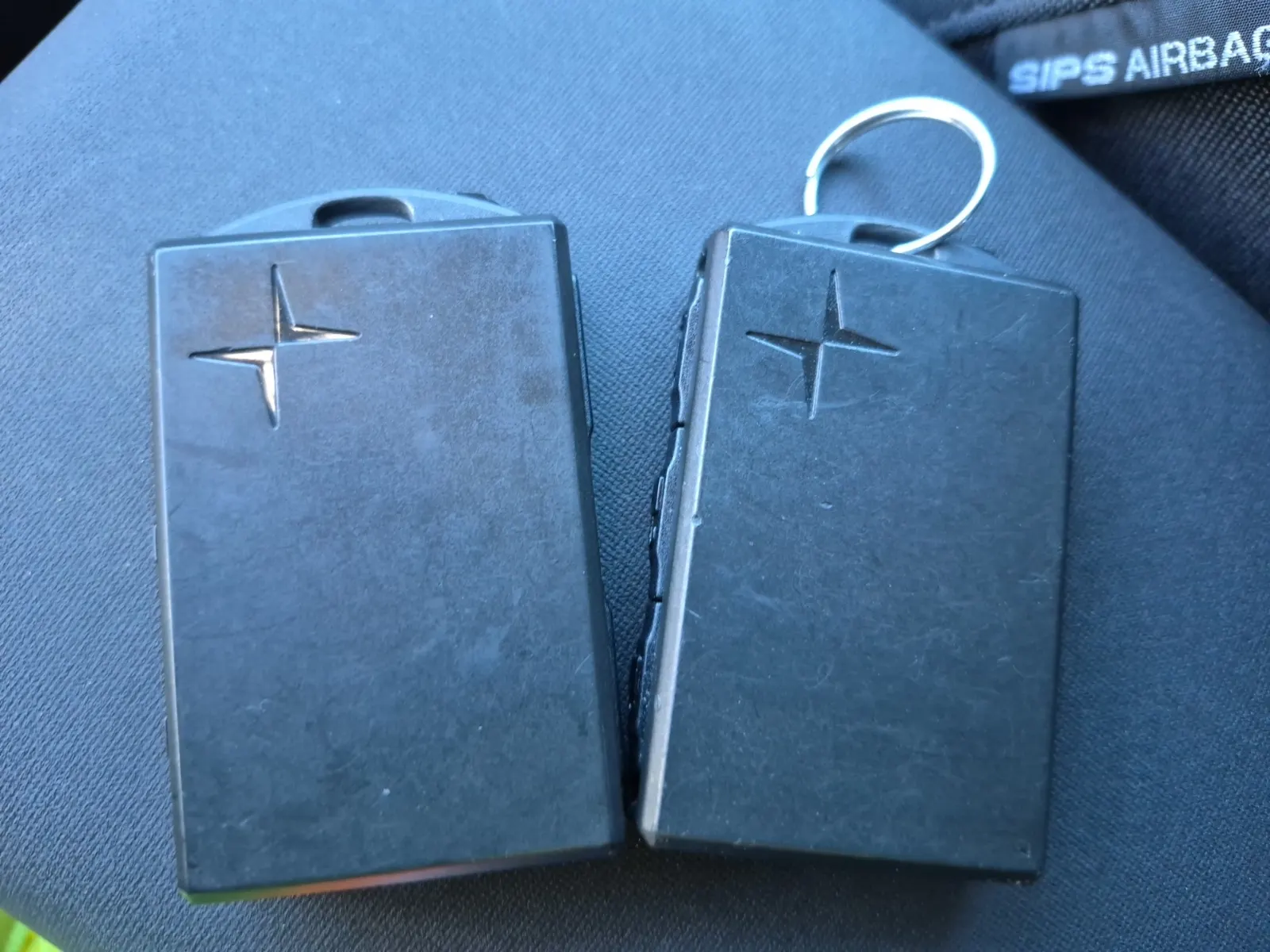 Keys/Fobs/Manual Photo