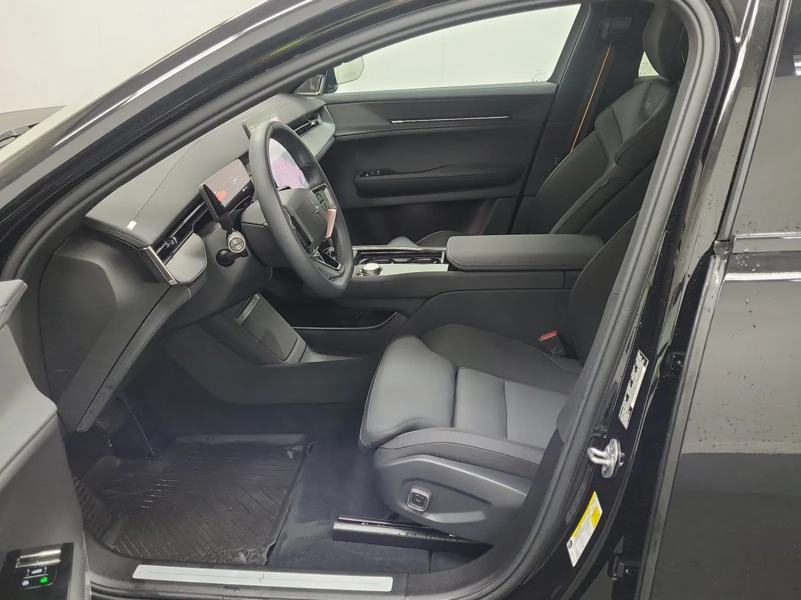 Front Interior Photo