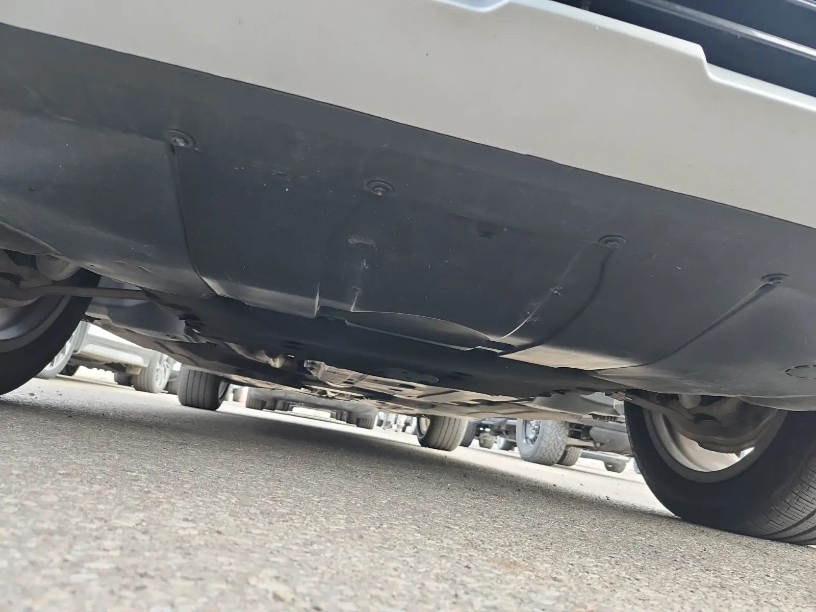 Undercarriage - Front Photo