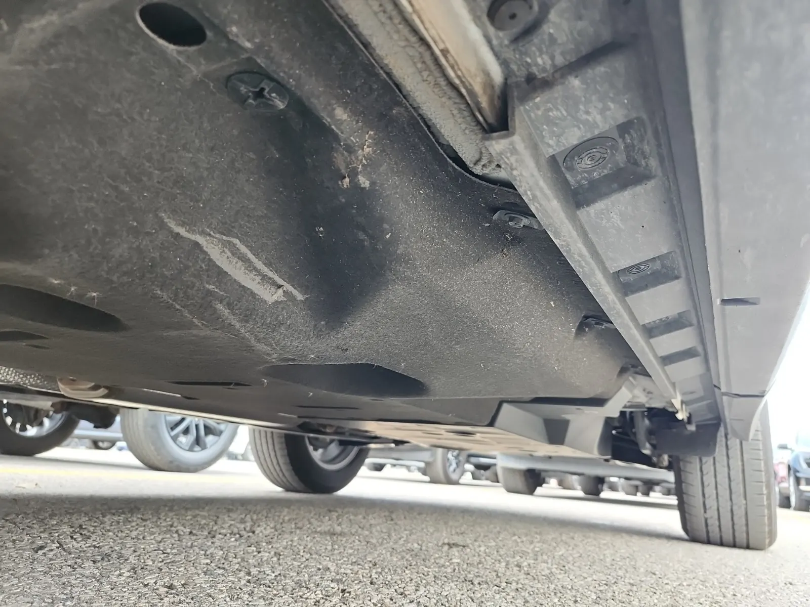 Undercarriage - Driver Photo