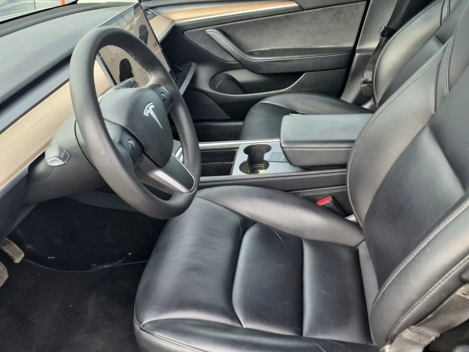Front Interior Photo