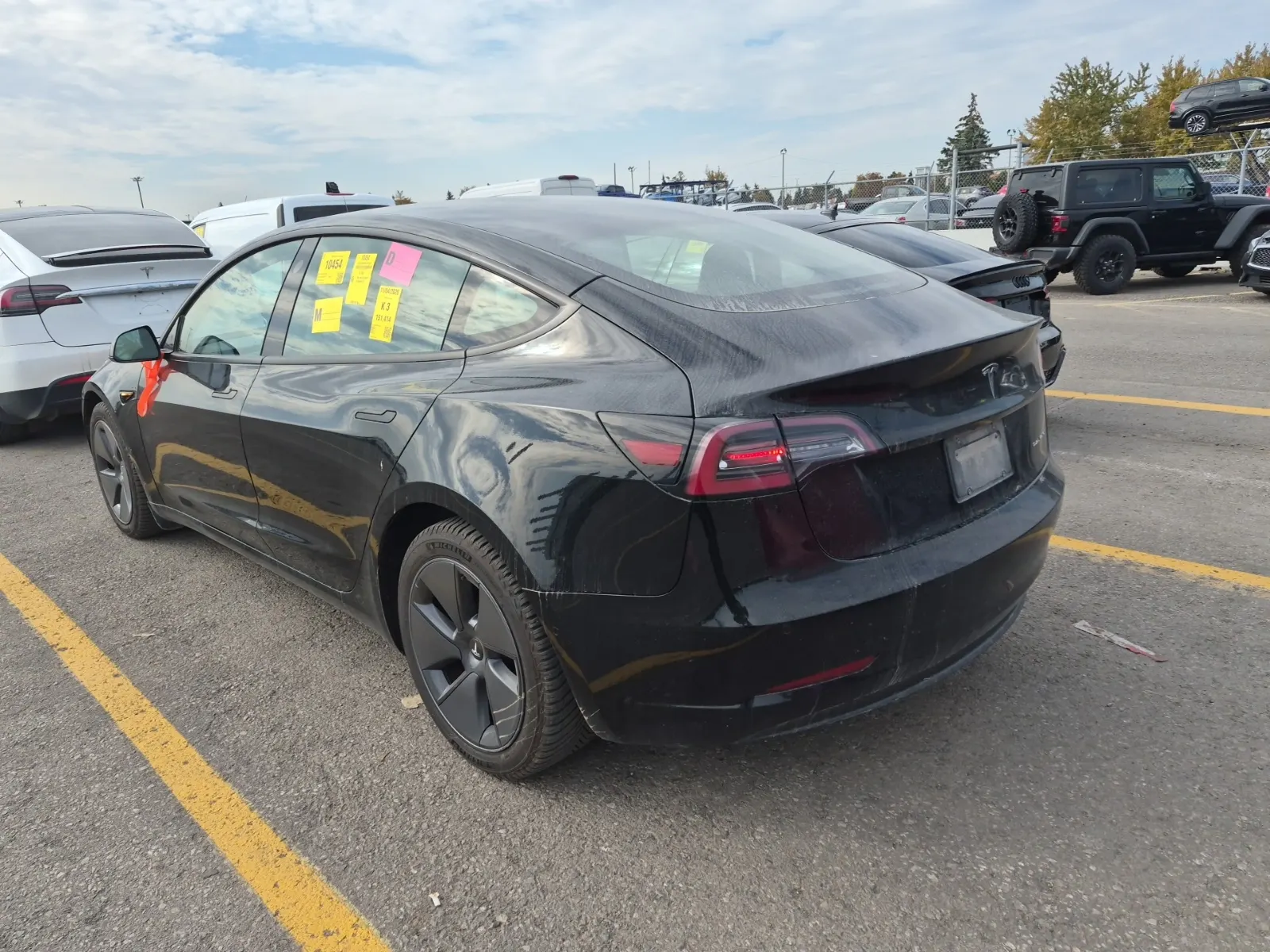 Driver Rear 3/4 Photo