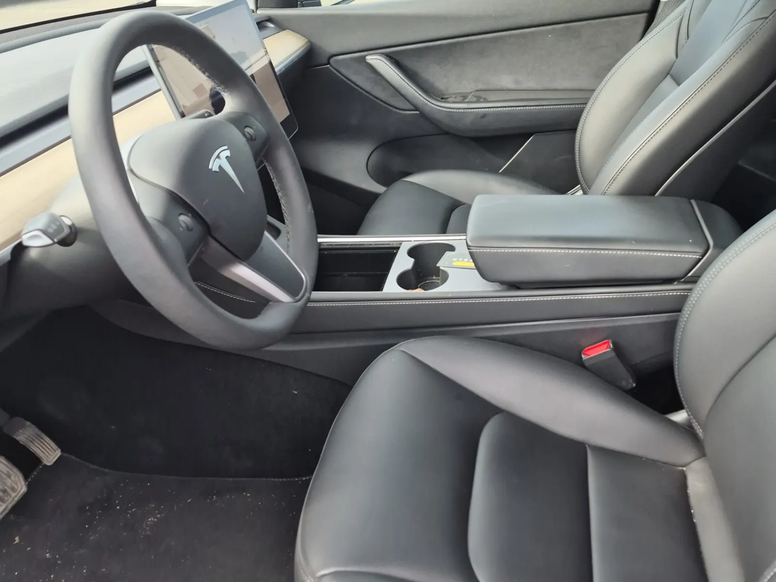 Front Interior Photo