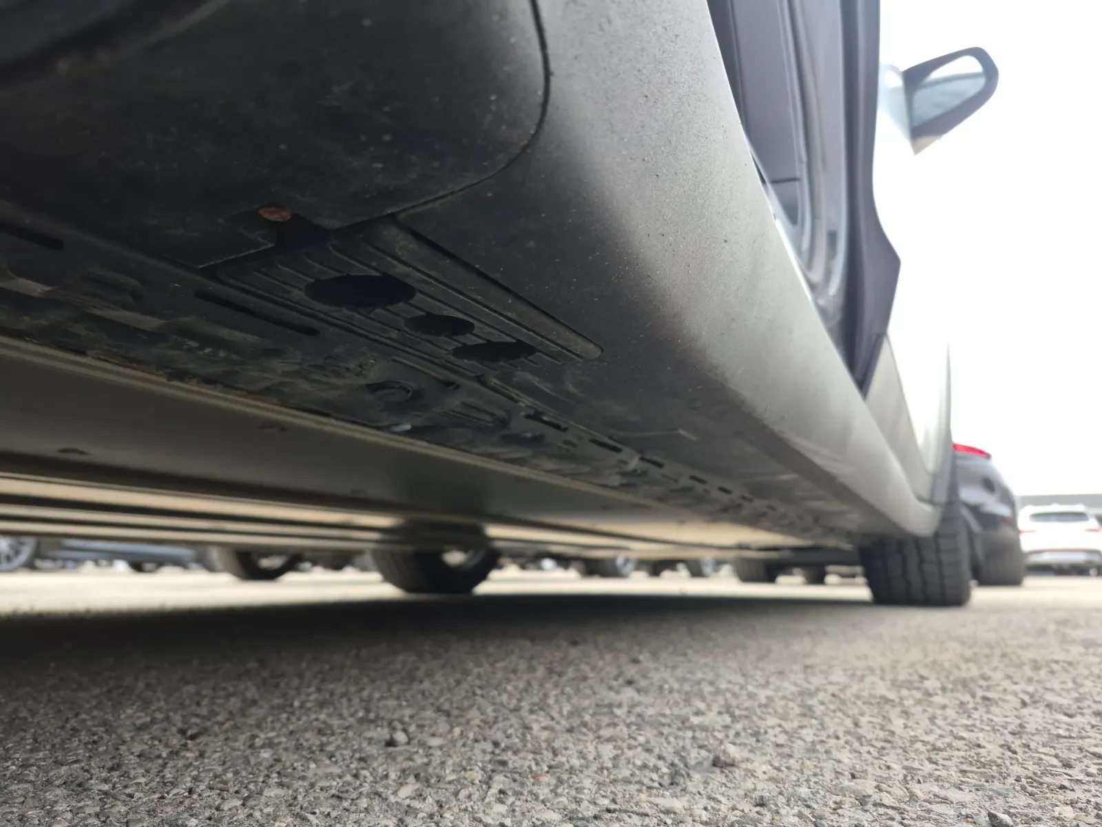 Undercarriage - Passenger Photo