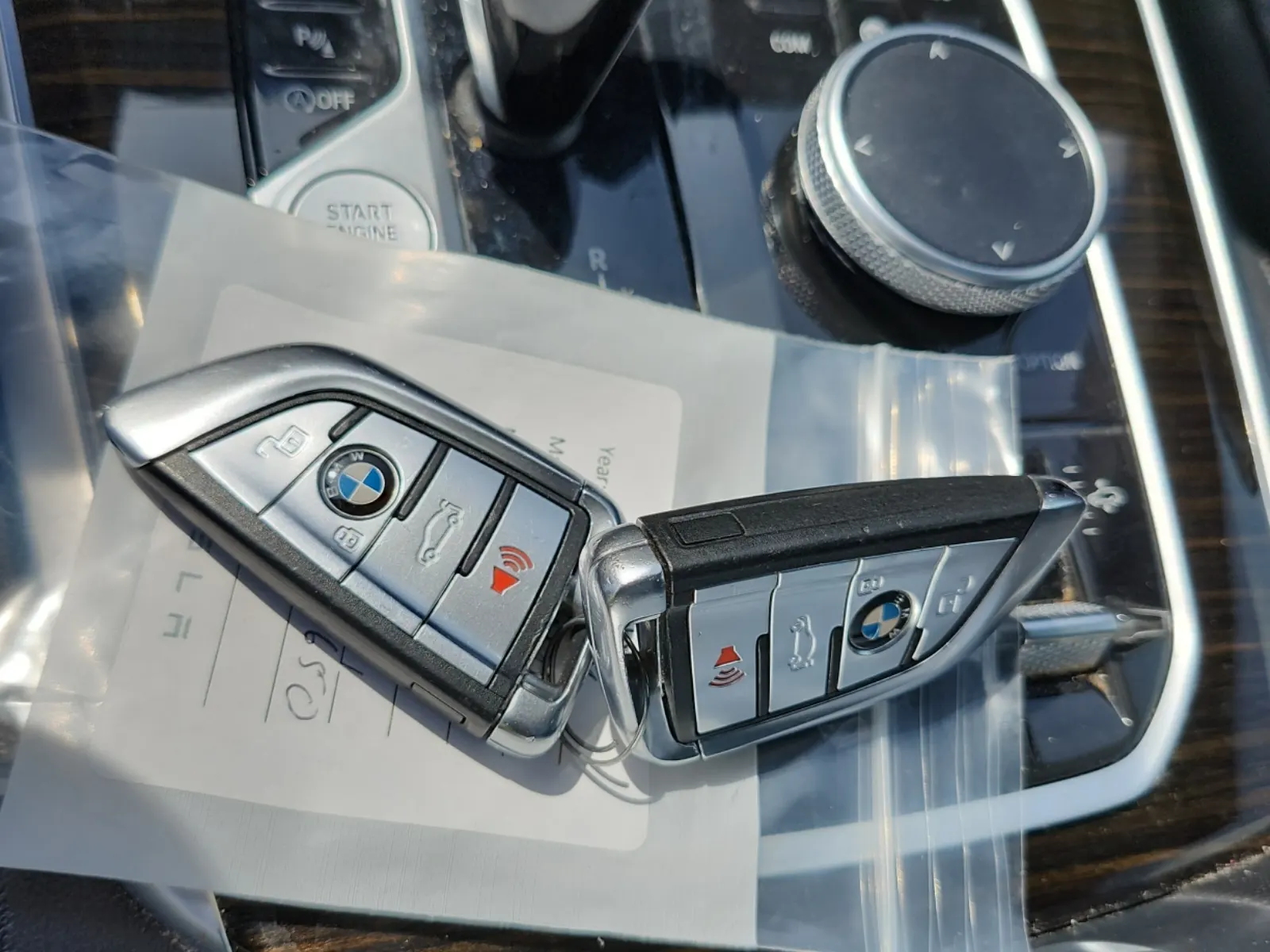 Keys/Fobs/Manual Photo