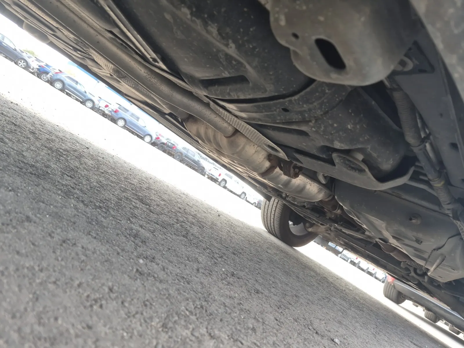 Undercarriage - Passenger Photo