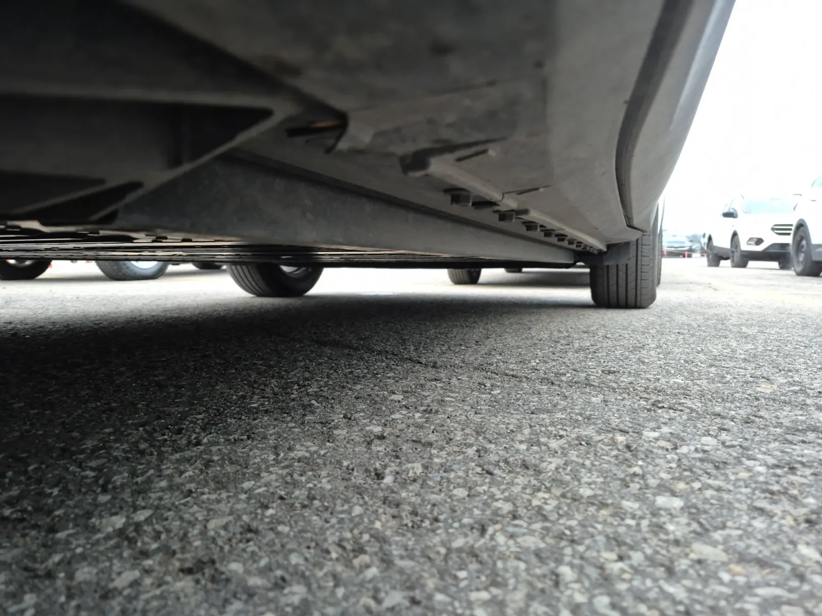 Undercarriage - Driver Photo