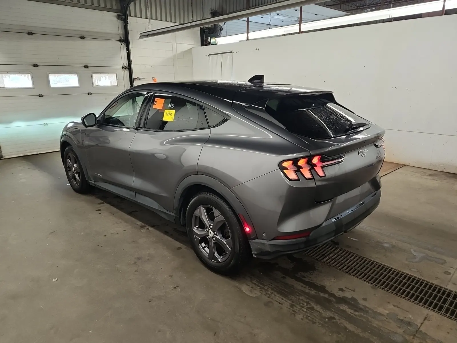 Driver Rear 3/4 Photo