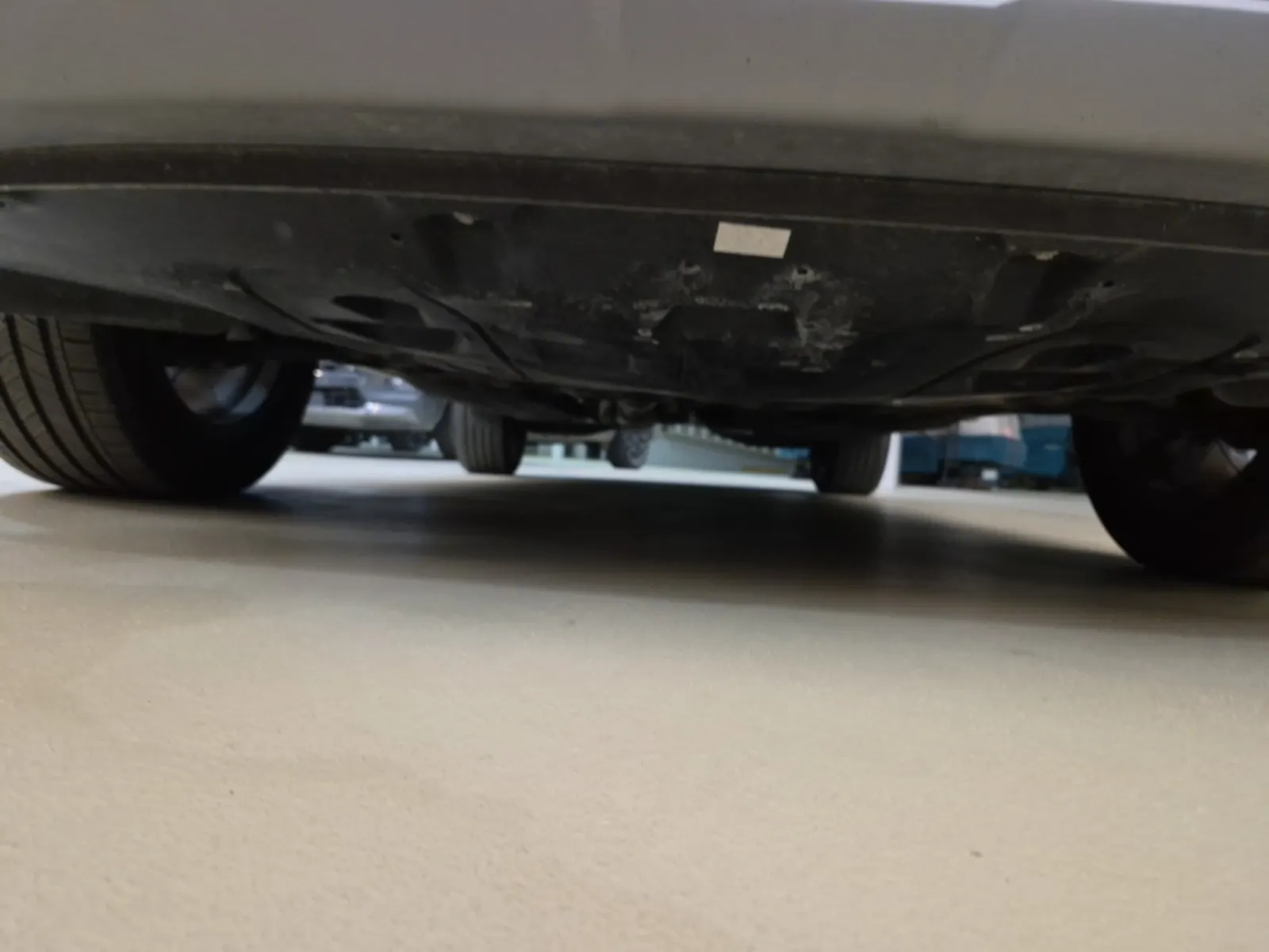 Undercarriage - Front Photo