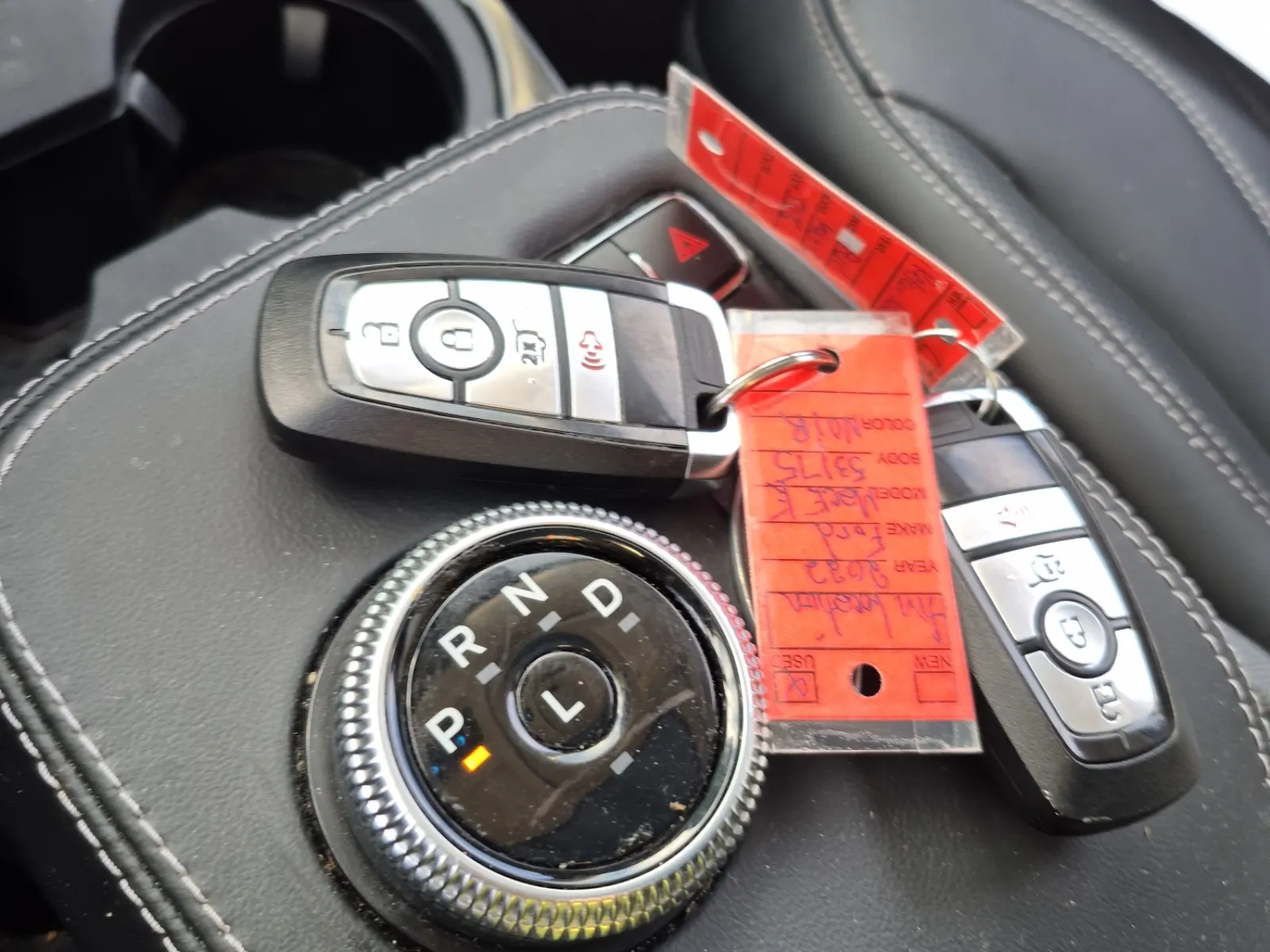 Keys/Fobs/Manual Photo