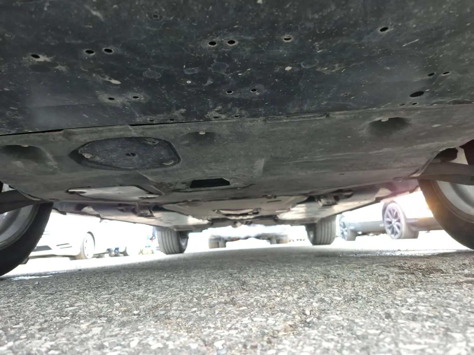 Undercarriage - Front Photo