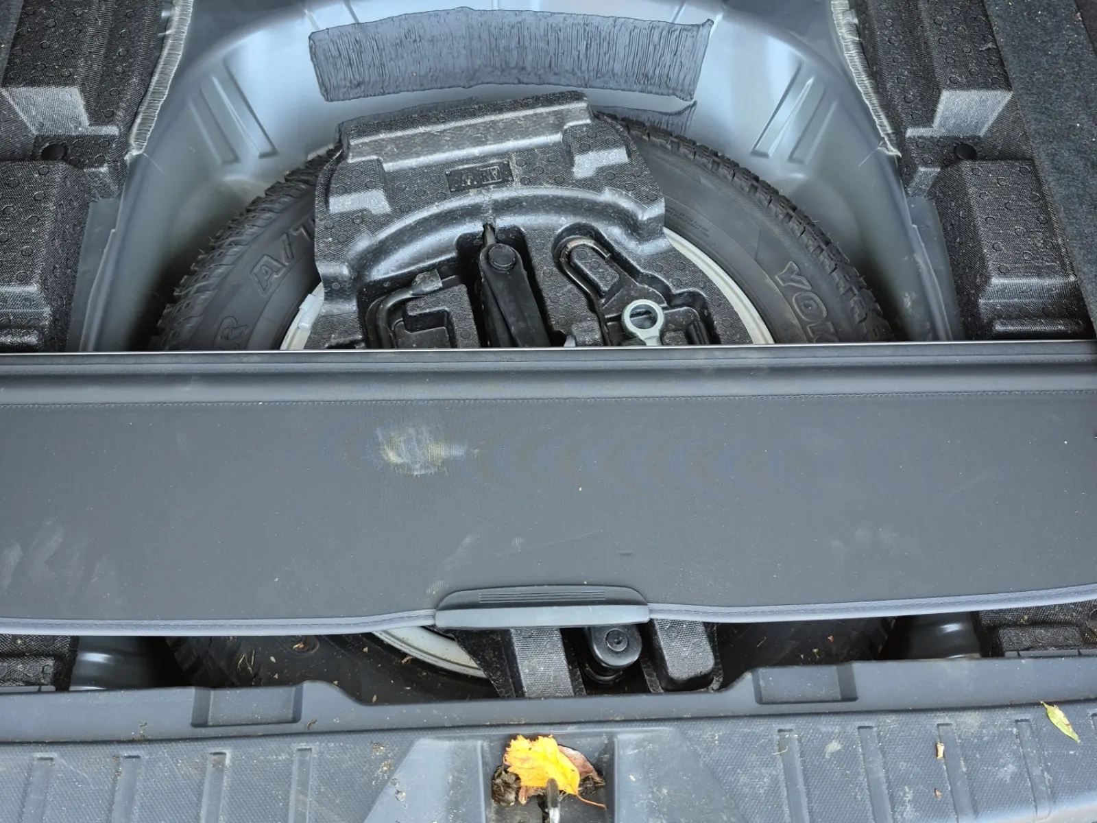 Spare Tire & Wheel Photo