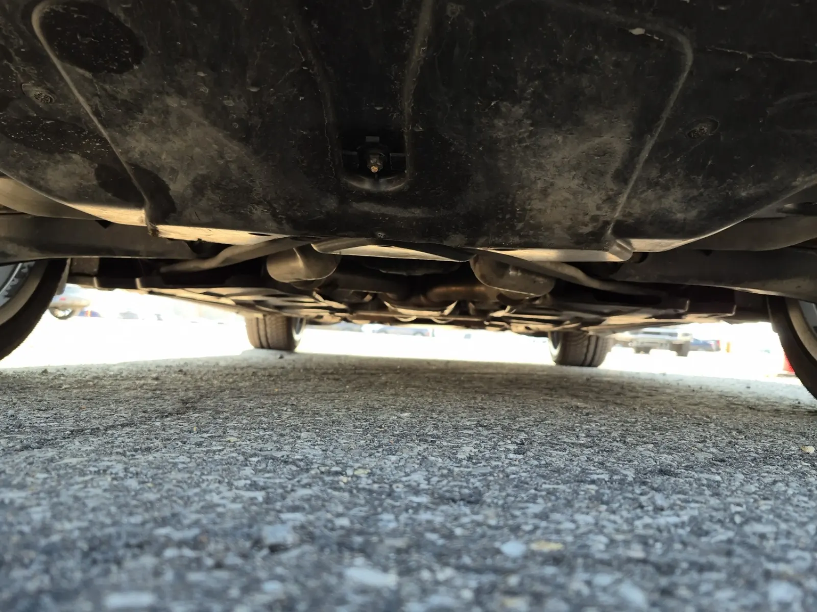 Undercarriage - Rear Photo
