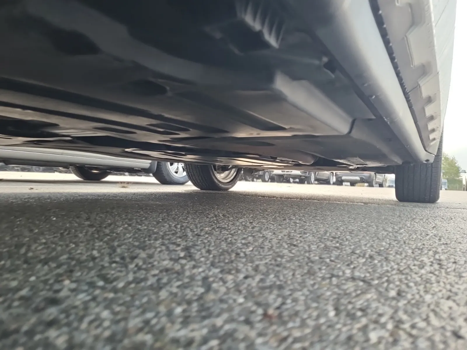 Undercarriage - Passenger Photo
