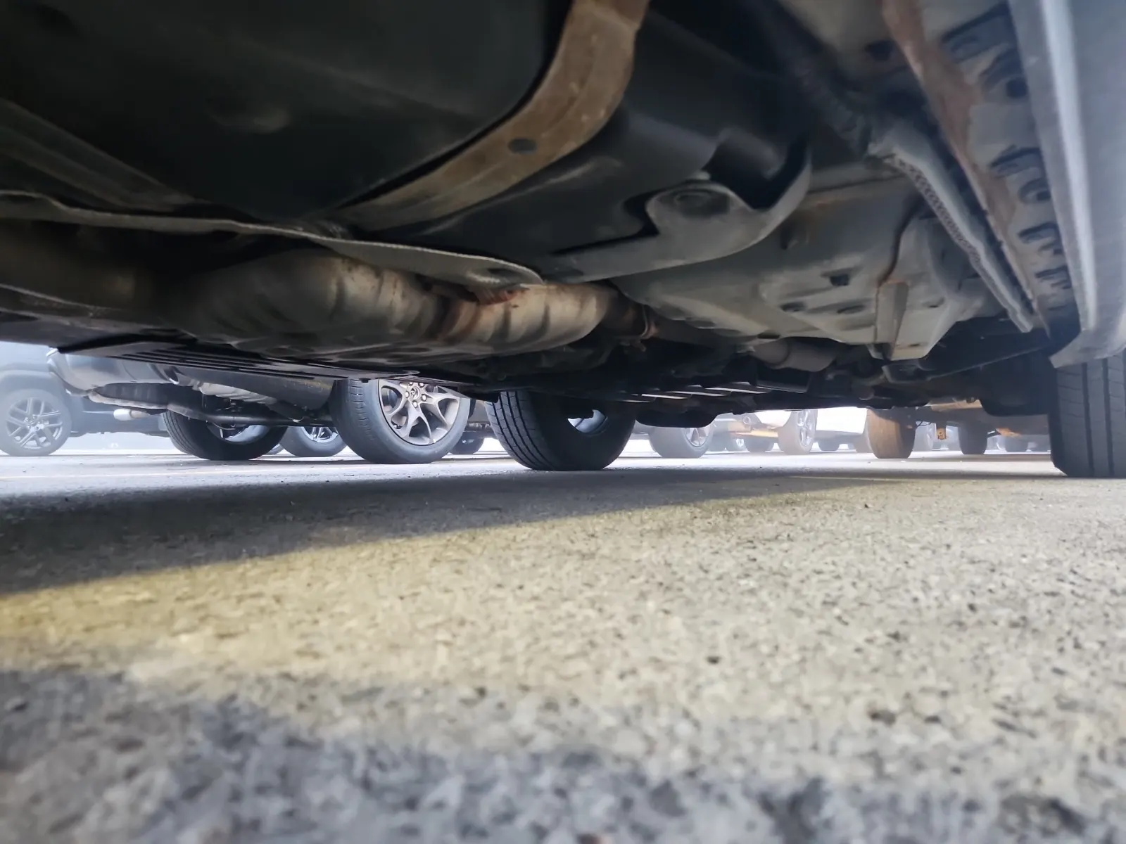 Undercarriage - Passenger Photo